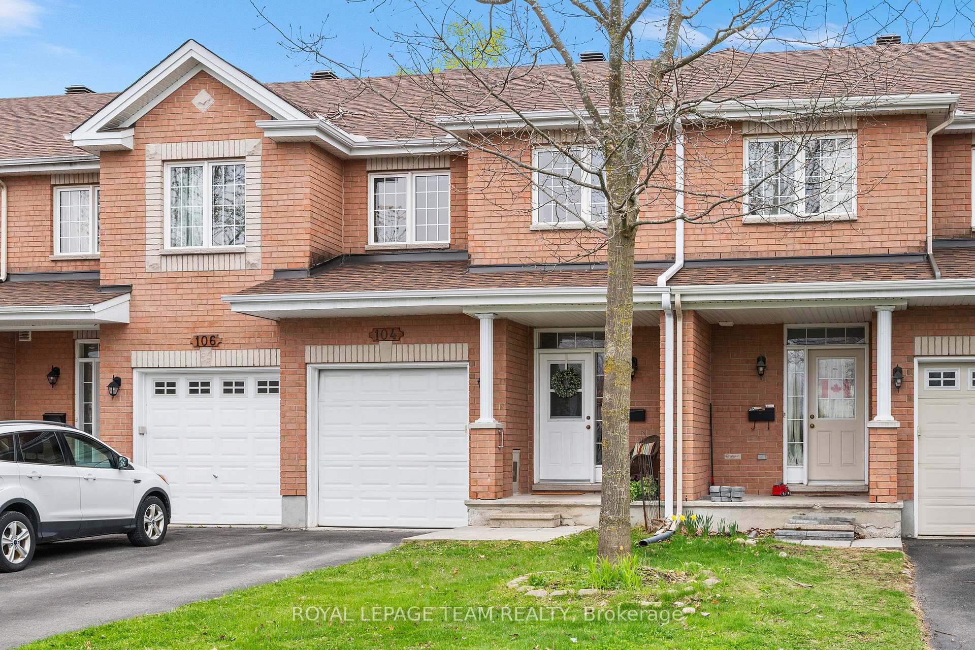 Photo 2 of 104 Stedman Street, Ottawa, Blossom Park/Kemp Park/Findlay Creek — HOMEH