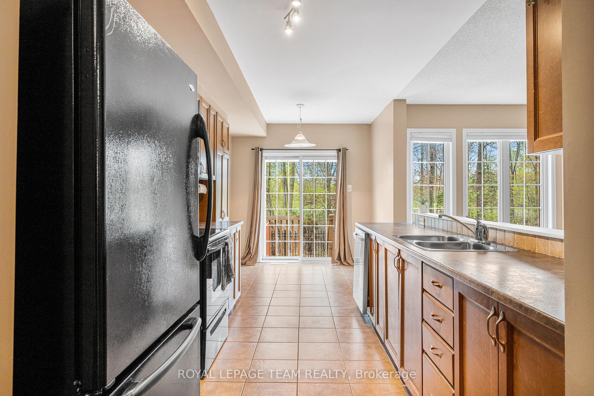 Photo 10 of 104 Stedman Street, Ottawa, Blossom Park/Kemp Park/Findlay Creek — HOMEH