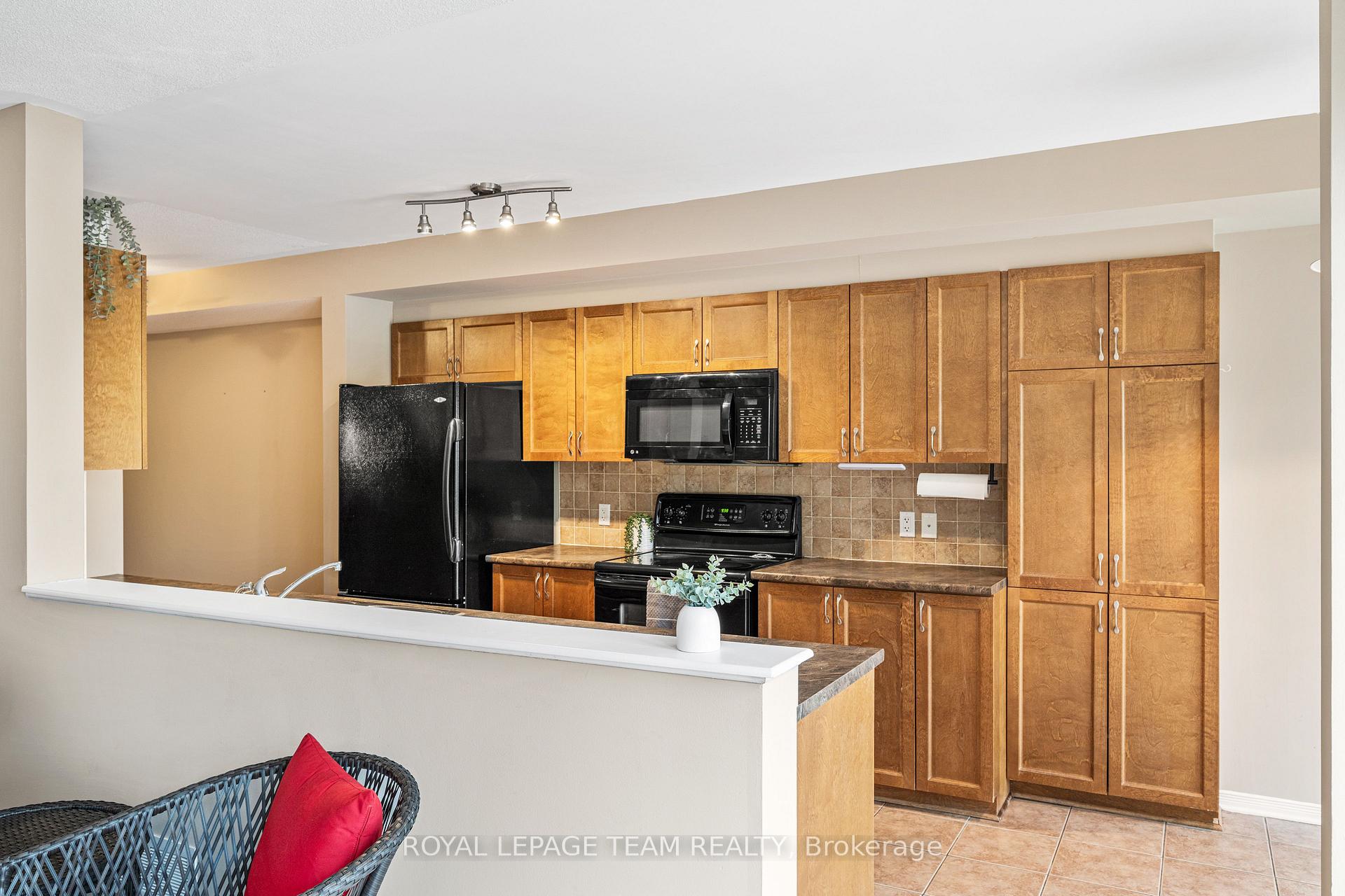 Photo 15 of 104 Stedman Street, Ottawa, Blossom Park/Kemp Park/Findlay Creek — HOMEH