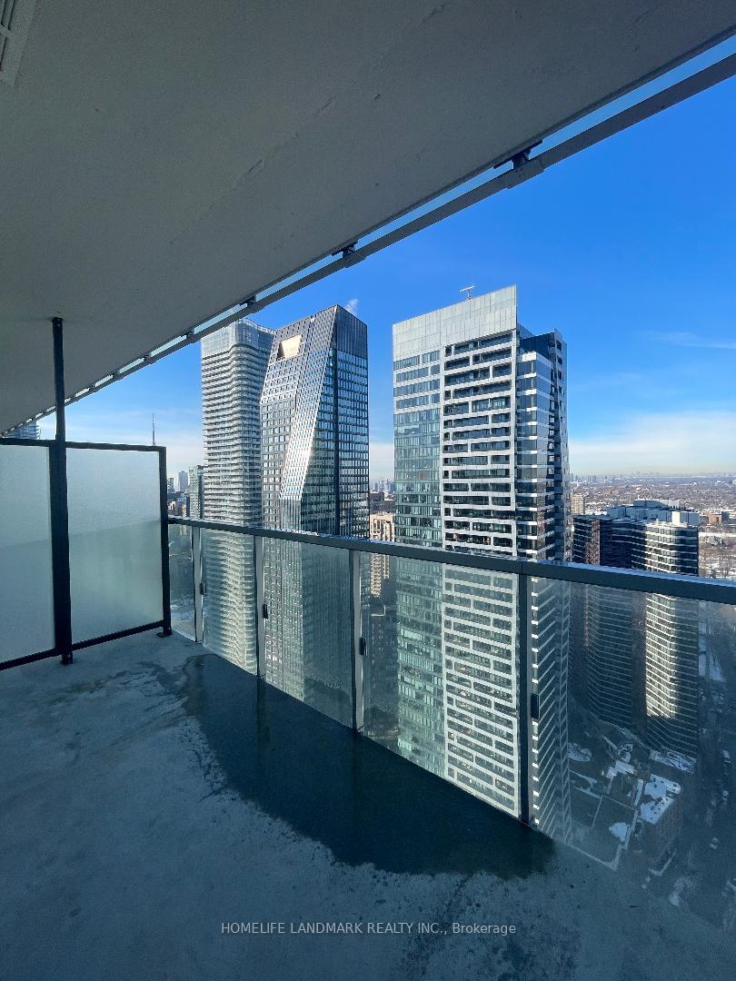 Photo 5 of Unit 4506, 3 Gloucester Street, Toronto, Church-Yonge Corridor — HOMEH