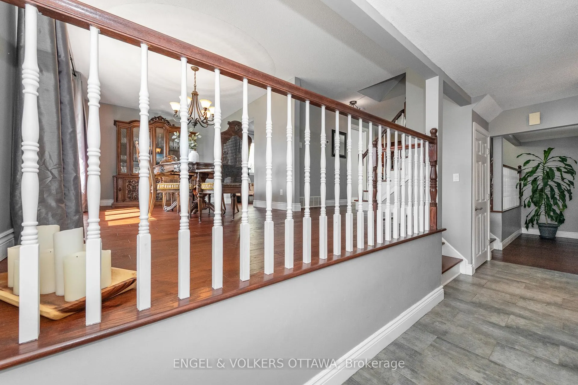 Photo 3 of 20 Falk Avenue, Ottawa, Barrhaven - Knollsbrook — HOMEH