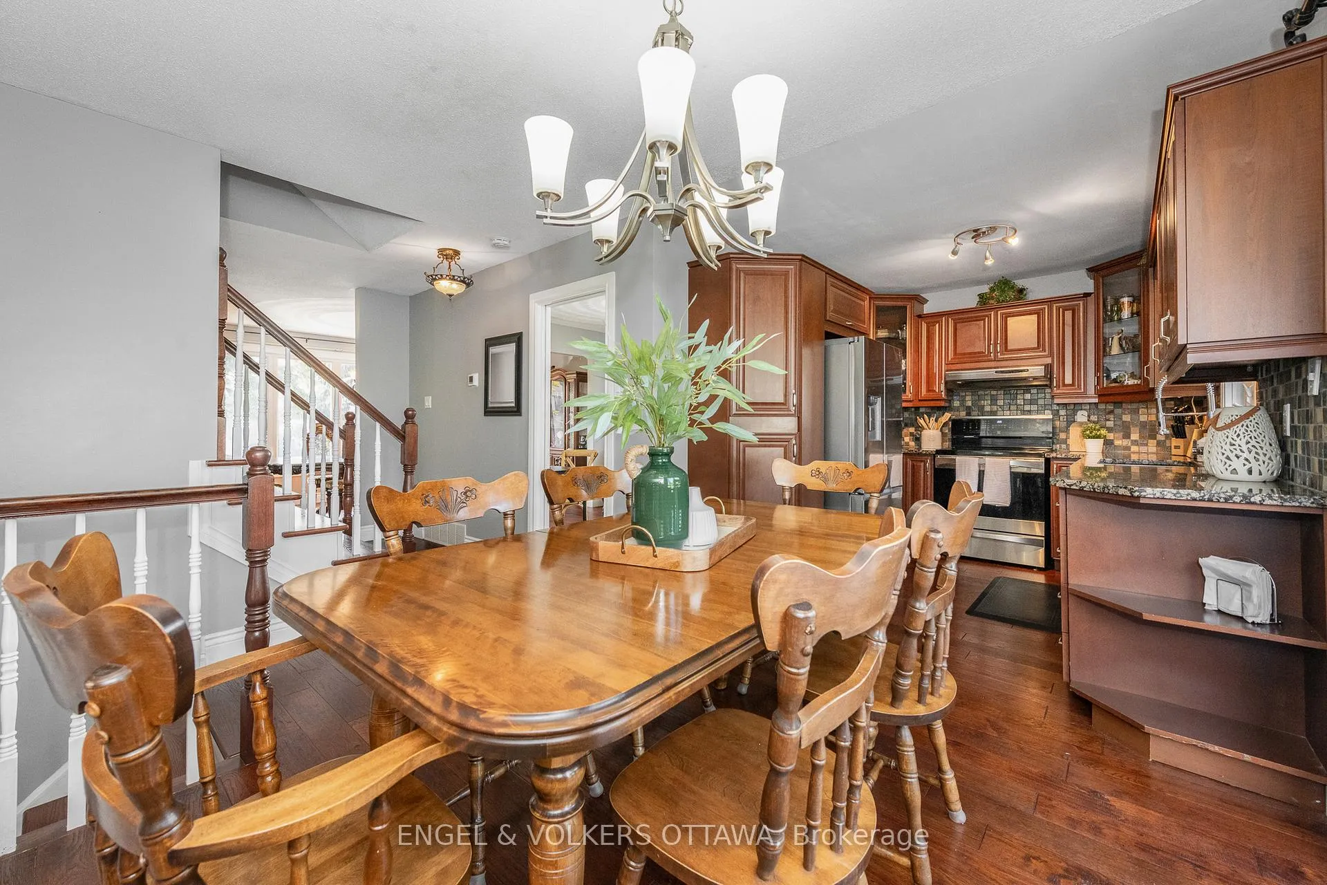 Photo 16 of 20 Falk Avenue, Ottawa, Barrhaven - Knollsbrook — HOMEH