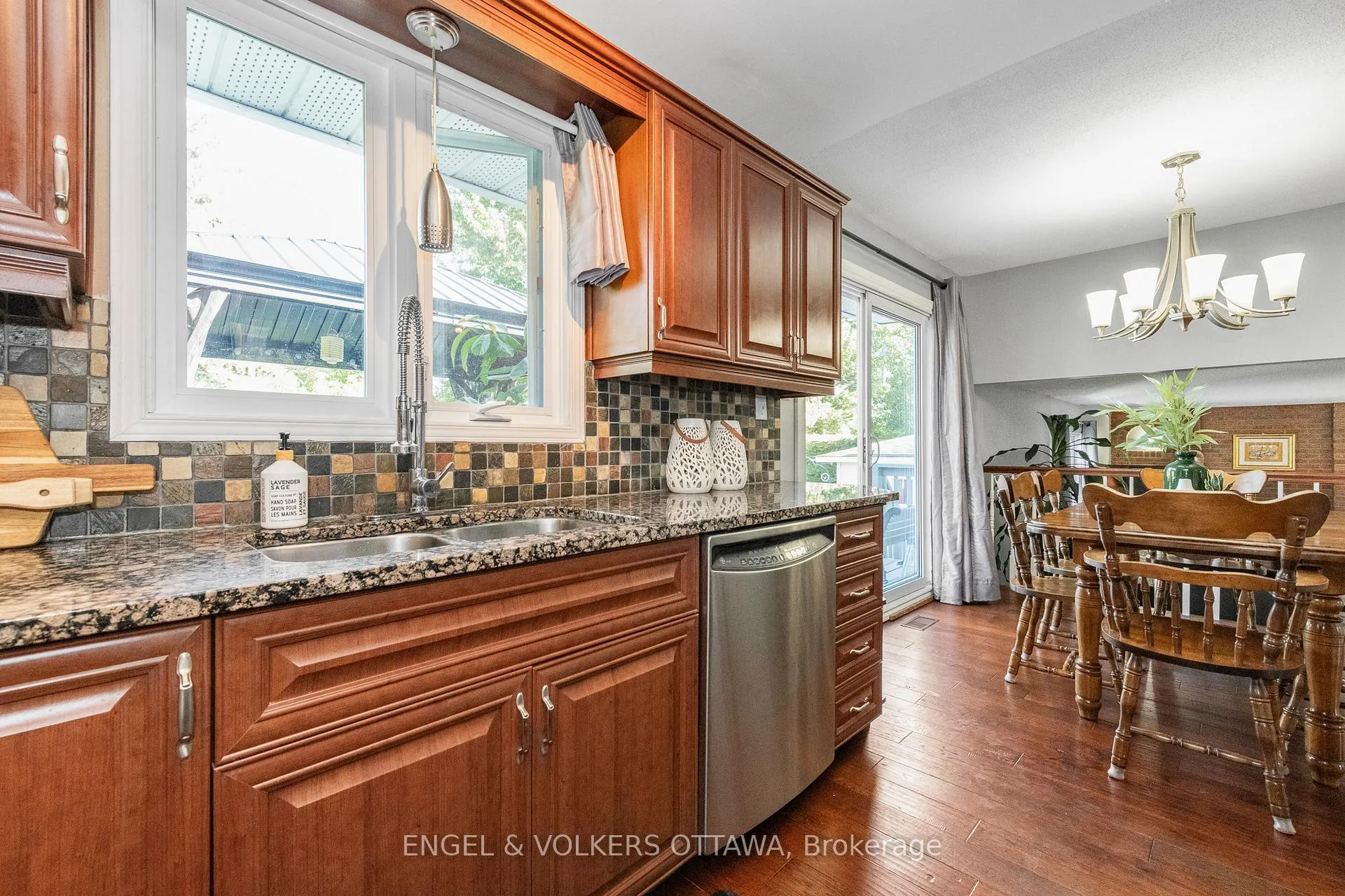 Photo 18 of 20 Falk Avenue, Ottawa, Barrhaven - Knollsbrook — HOMEH