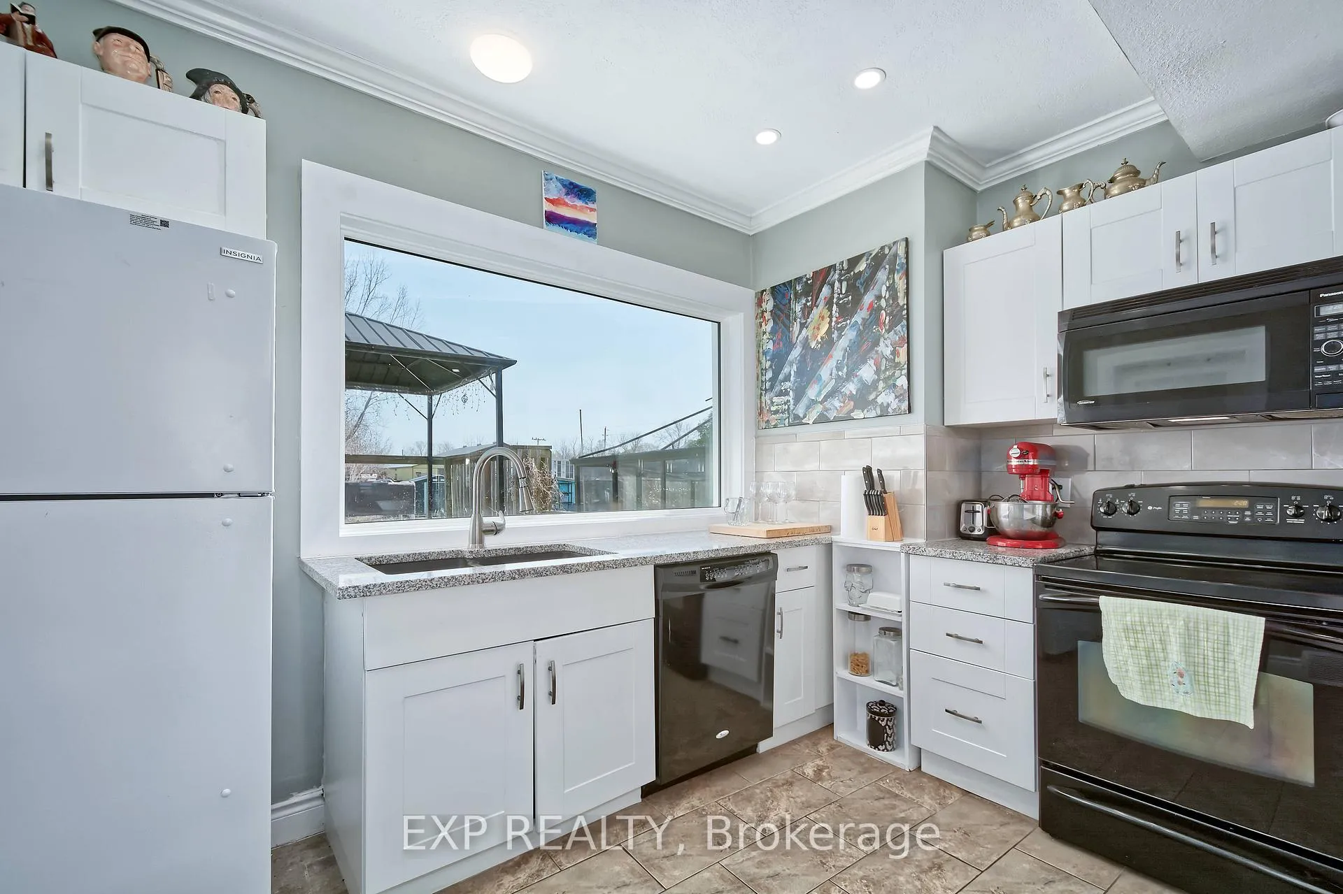 Photo 11 of 203 McKellar Street, Southwest Middlesex, Glencoe — HOMEH