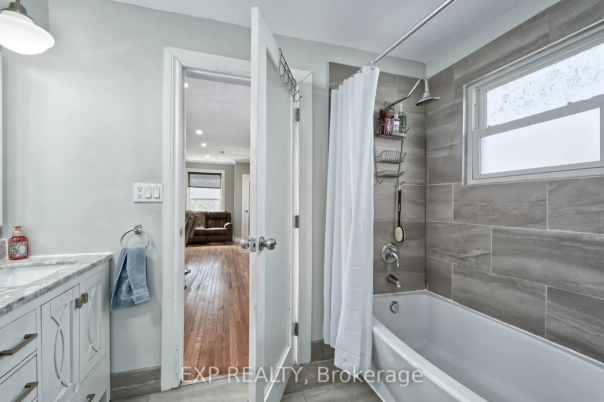 Photo 16 of 203 McKellar Street, Southwest Middlesex, Glencoe — HOMEH