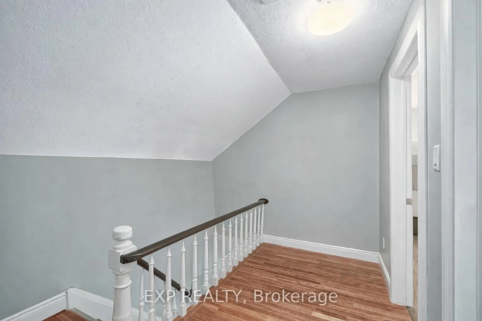 Photo 18 of 203 McKellar Street, Southwest Middlesex, Glencoe — HOMEH