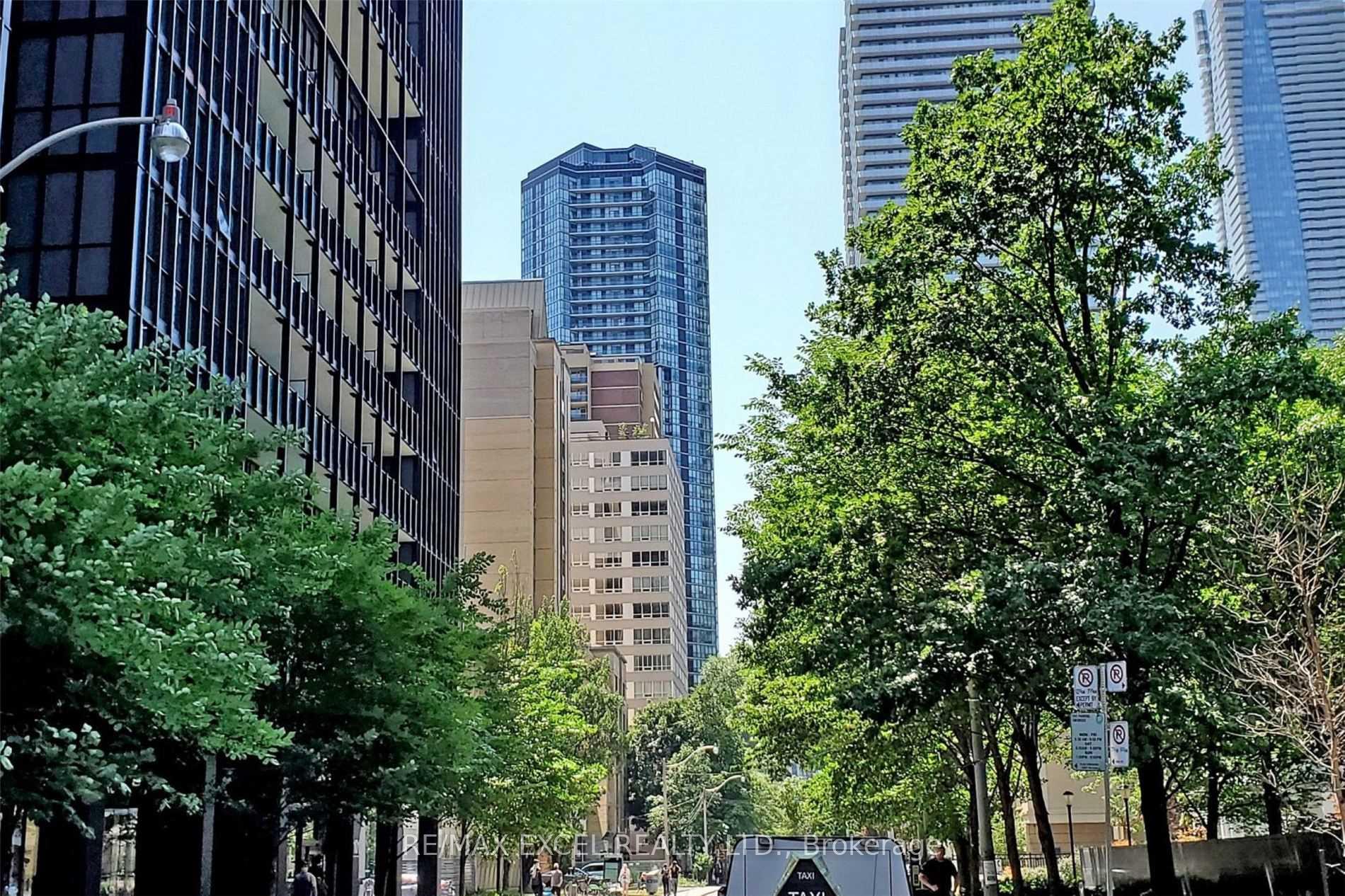 Photo 7 of Unit 1001, 45 Charles Street E, Toronto, Church-Yonge Corridor — HOMEH