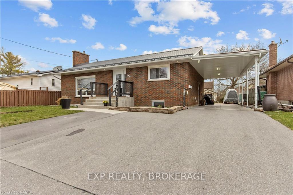 Front of Unit A & B, 185 Elm Street