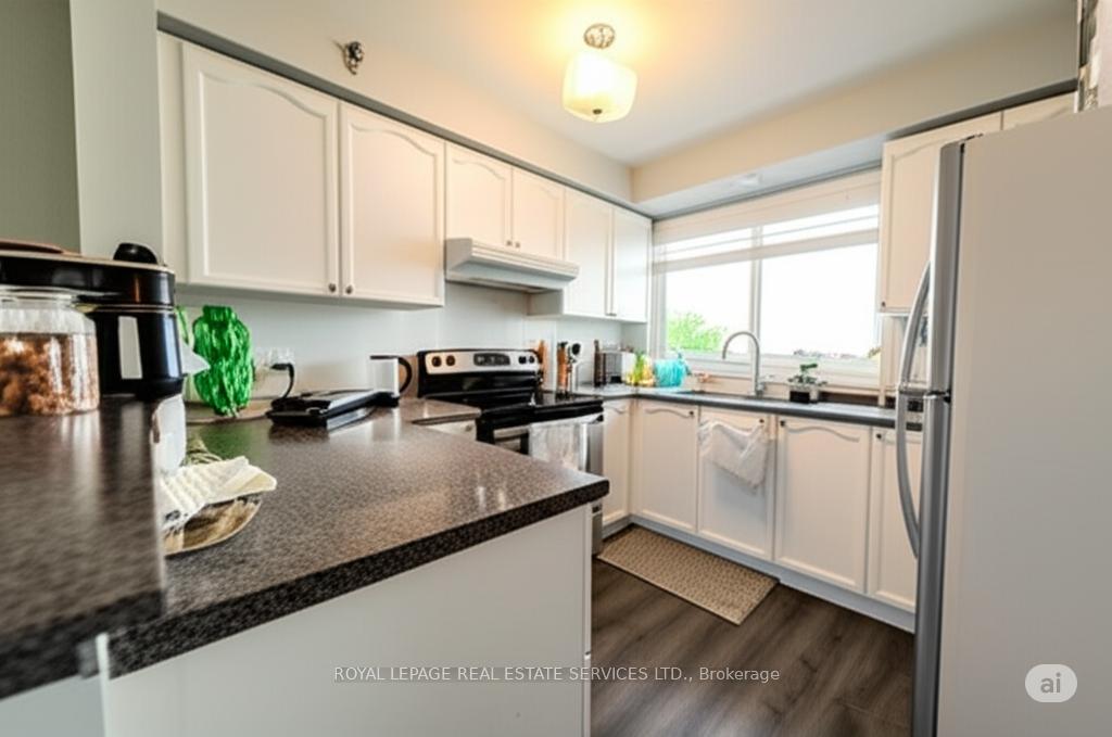 Front of Unit 406, 4450 Fairview Street