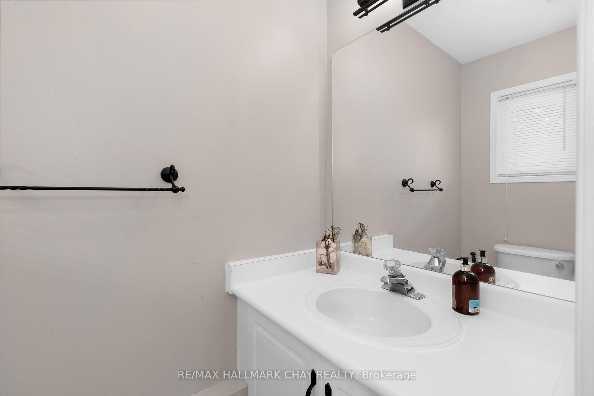 Photo 3 of 63 Parkside Crescent, Essa, Angus — HOMEH
