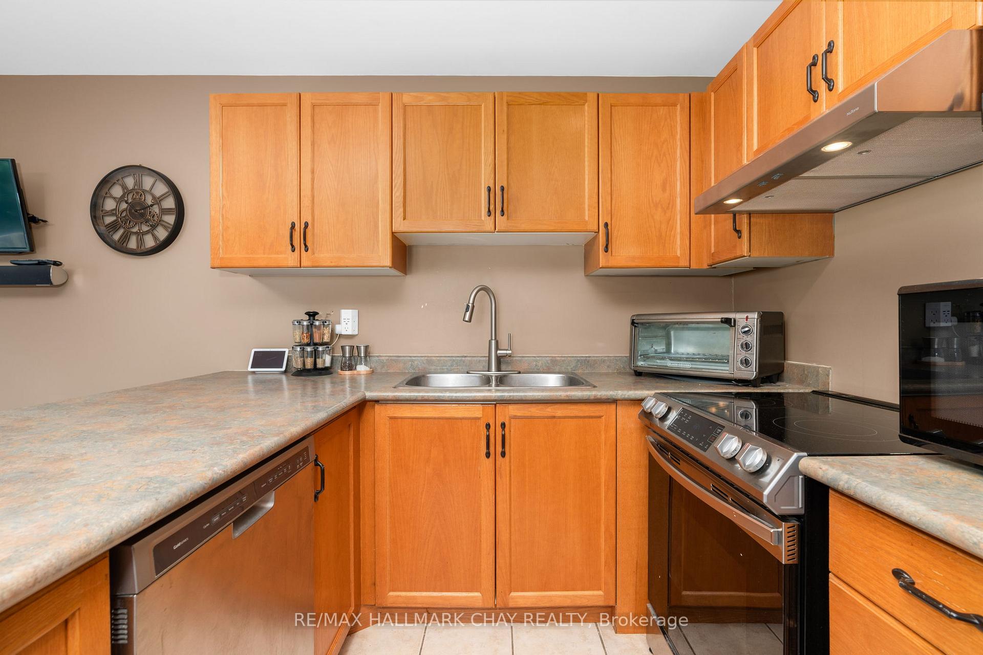 Photo 9 of 63 Parkside Crescent, Essa, Angus — HOMEH