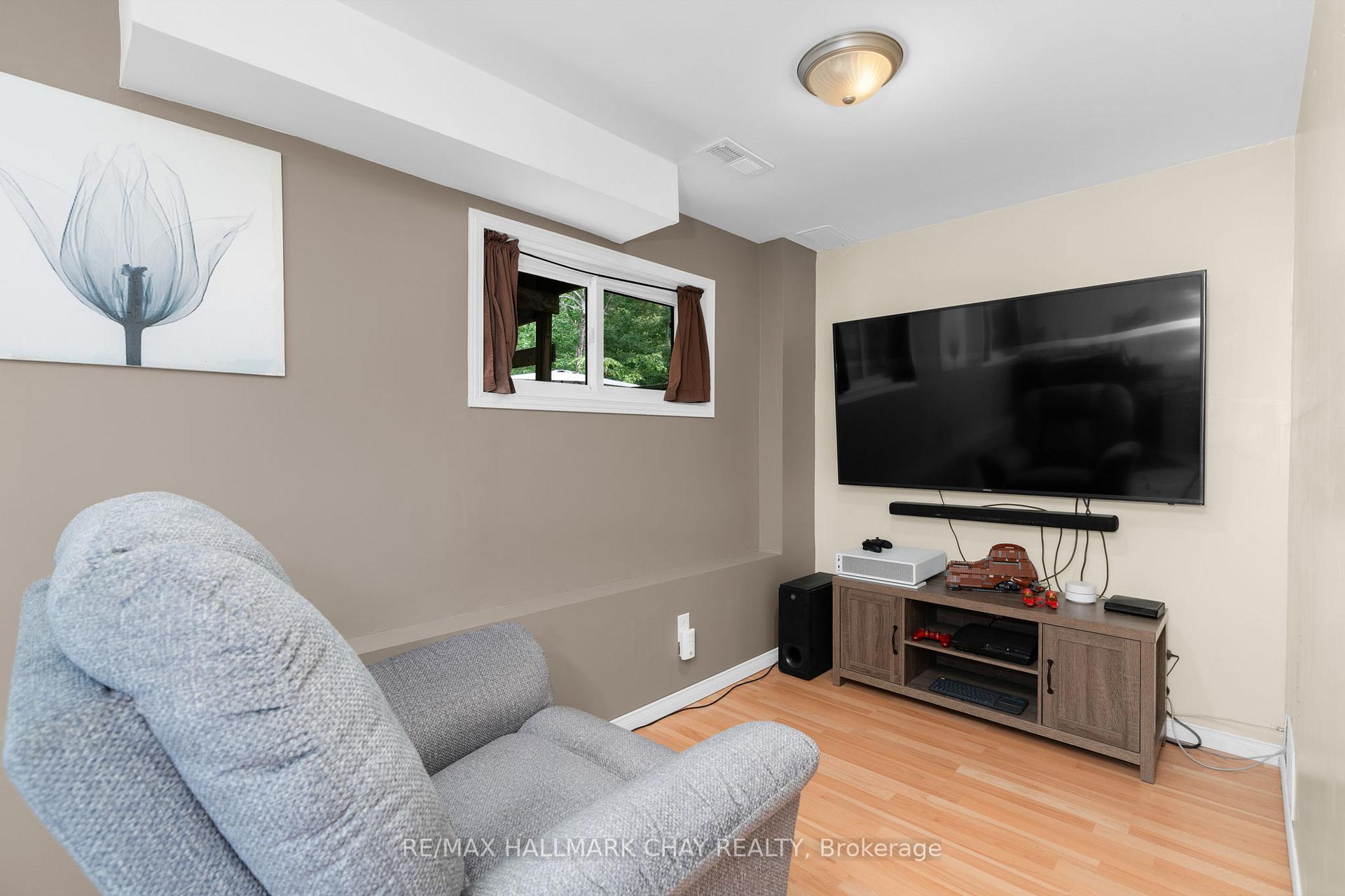 Photo 22 of 63 Parkside Crescent, Essa, Angus — HOMEH