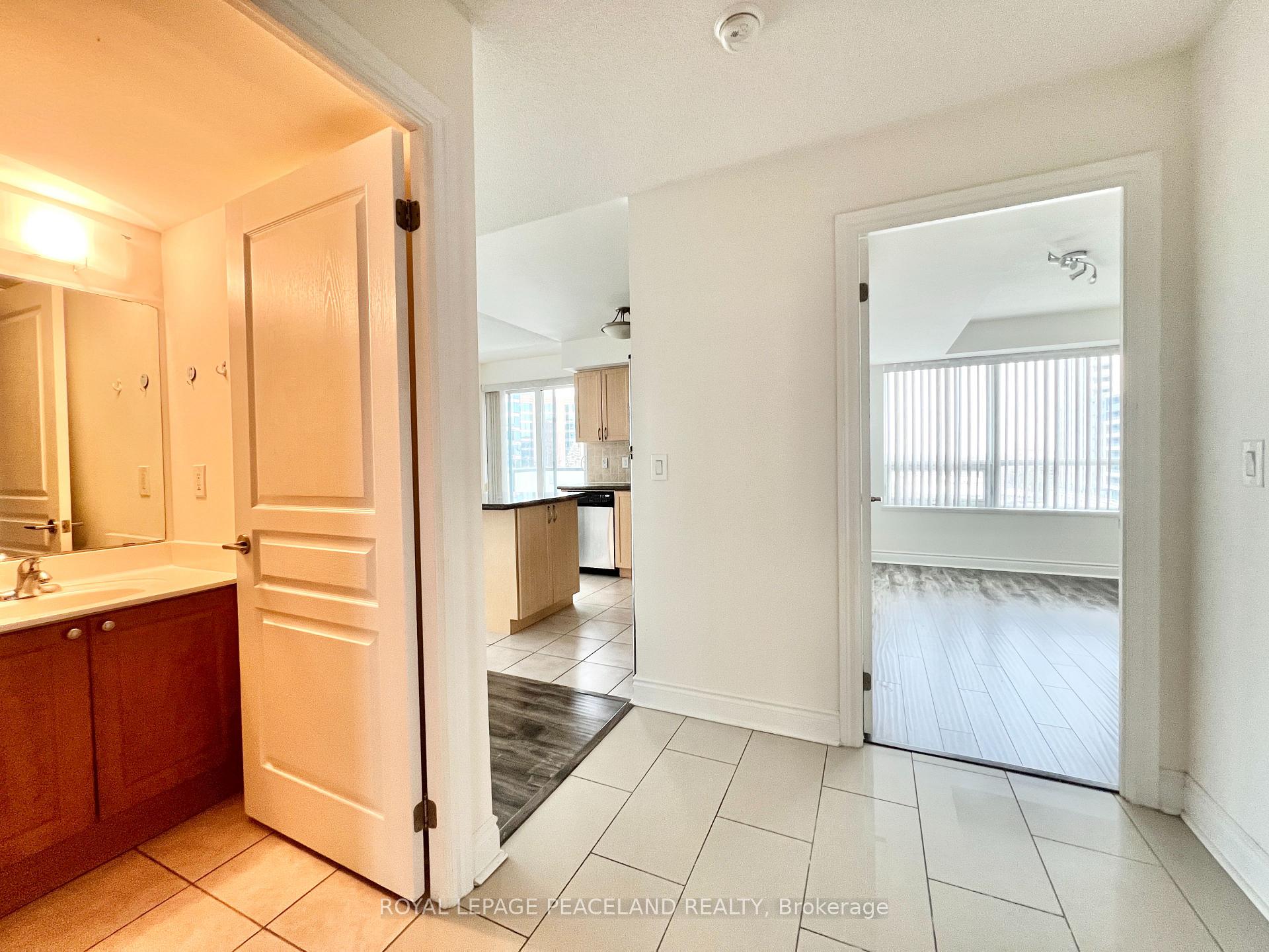 Photo 8 of Unit 702, 30 Clegg Road, Markham, Unionville — HOMEH