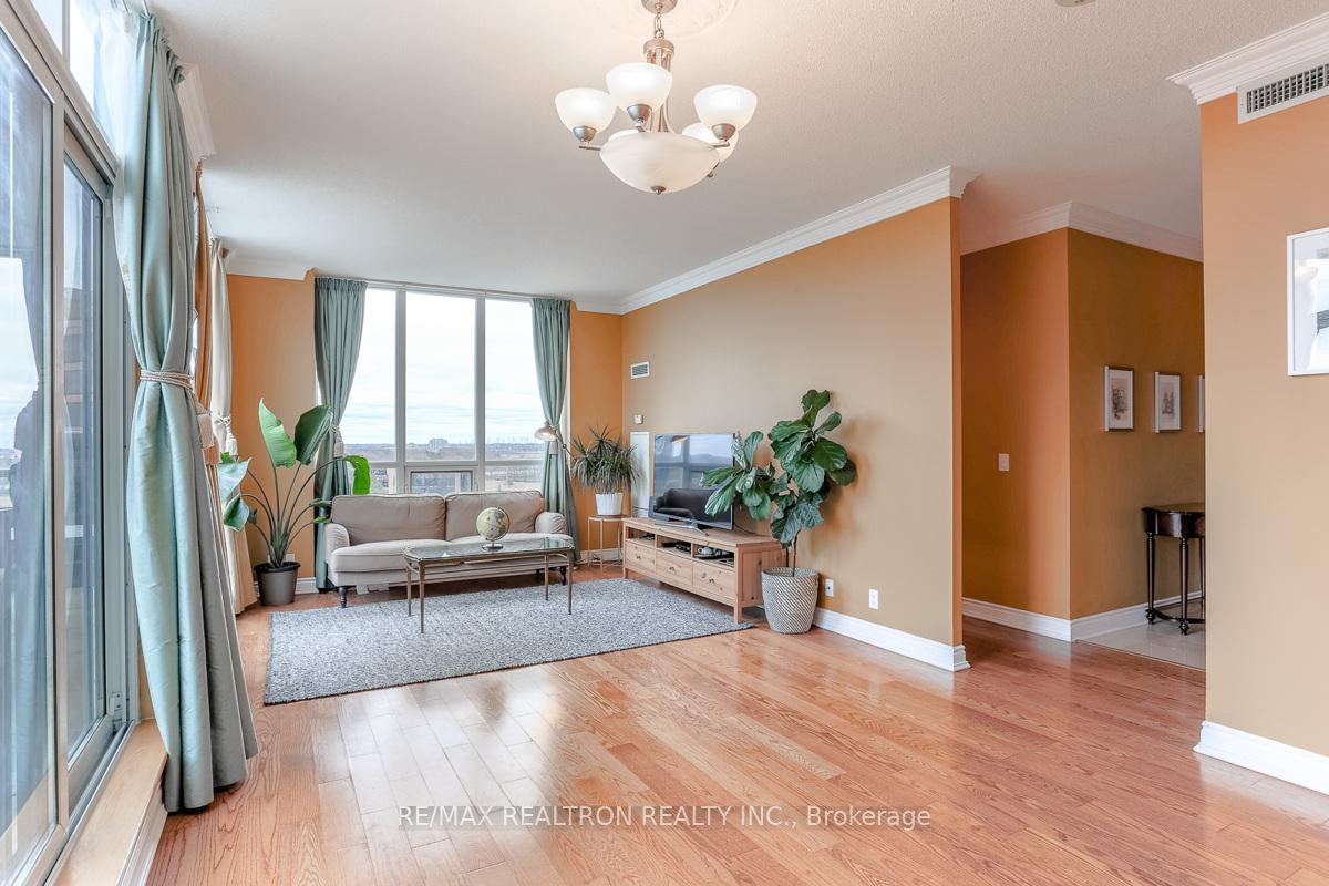 Photo 8 of Unit Ph08, 32 Clegg Road, Markham, Unionville — HOMEH