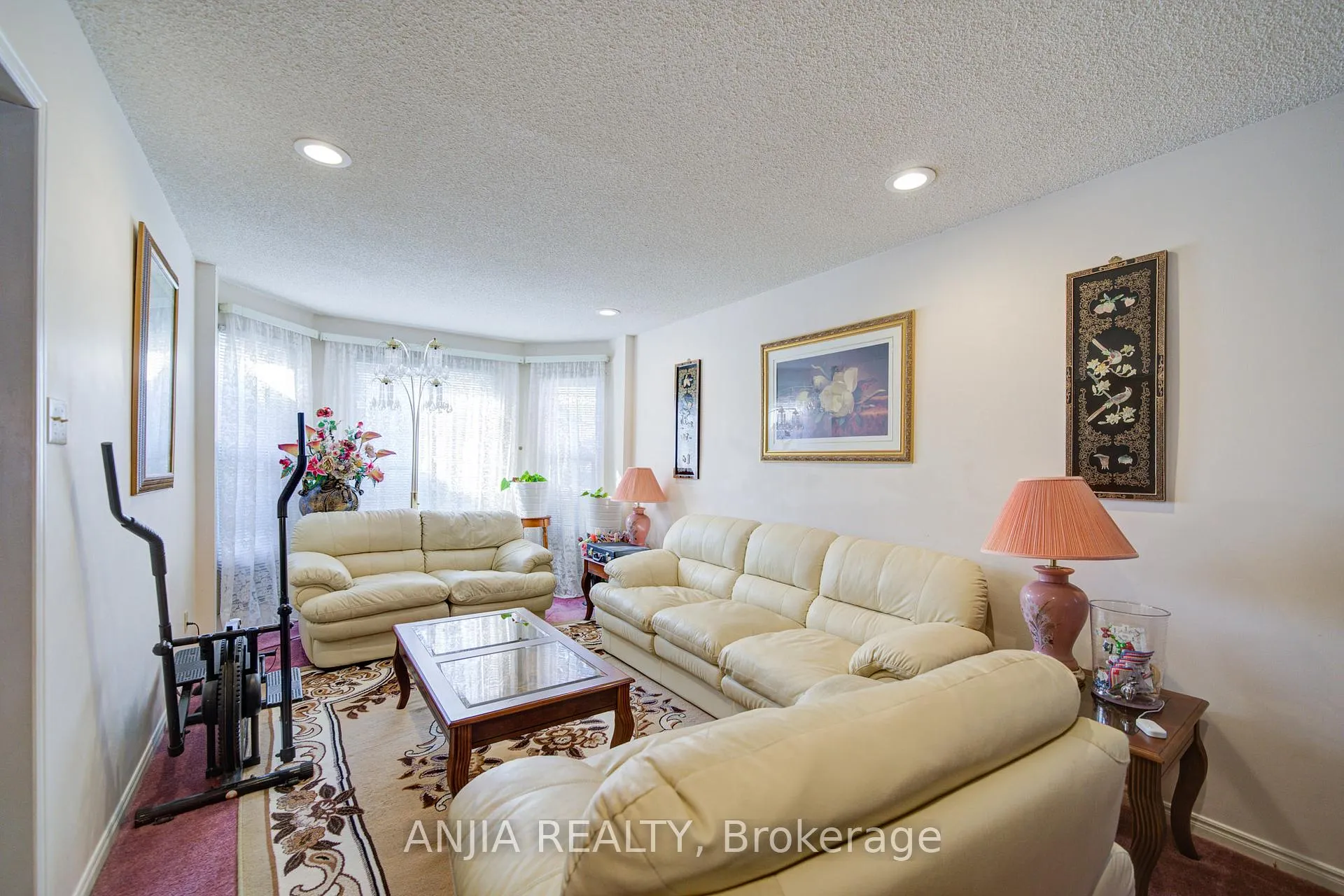 Photo 9 of 34 Baylawn Drive, Markham, Middlefield — HOMEH