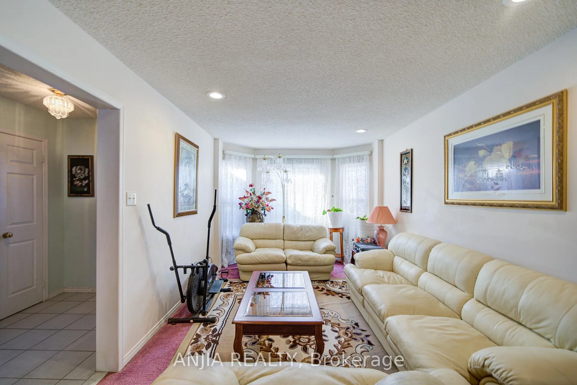 Photo 10 of 34 Baylawn Drive, Markham, Middlefield — HOMEH