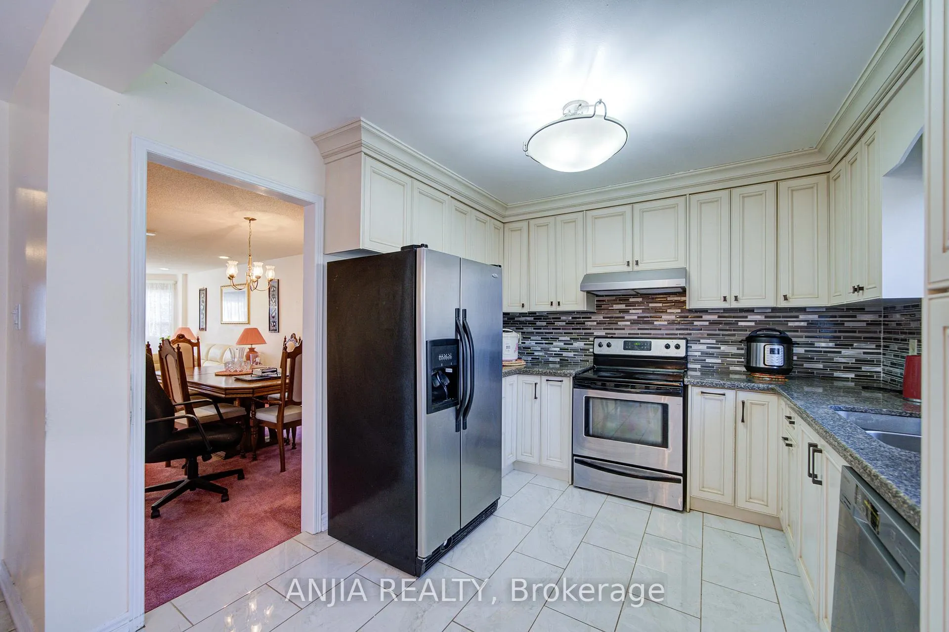 Photo 18 of 34 Baylawn Drive, Markham, Middlefield — HOMEH