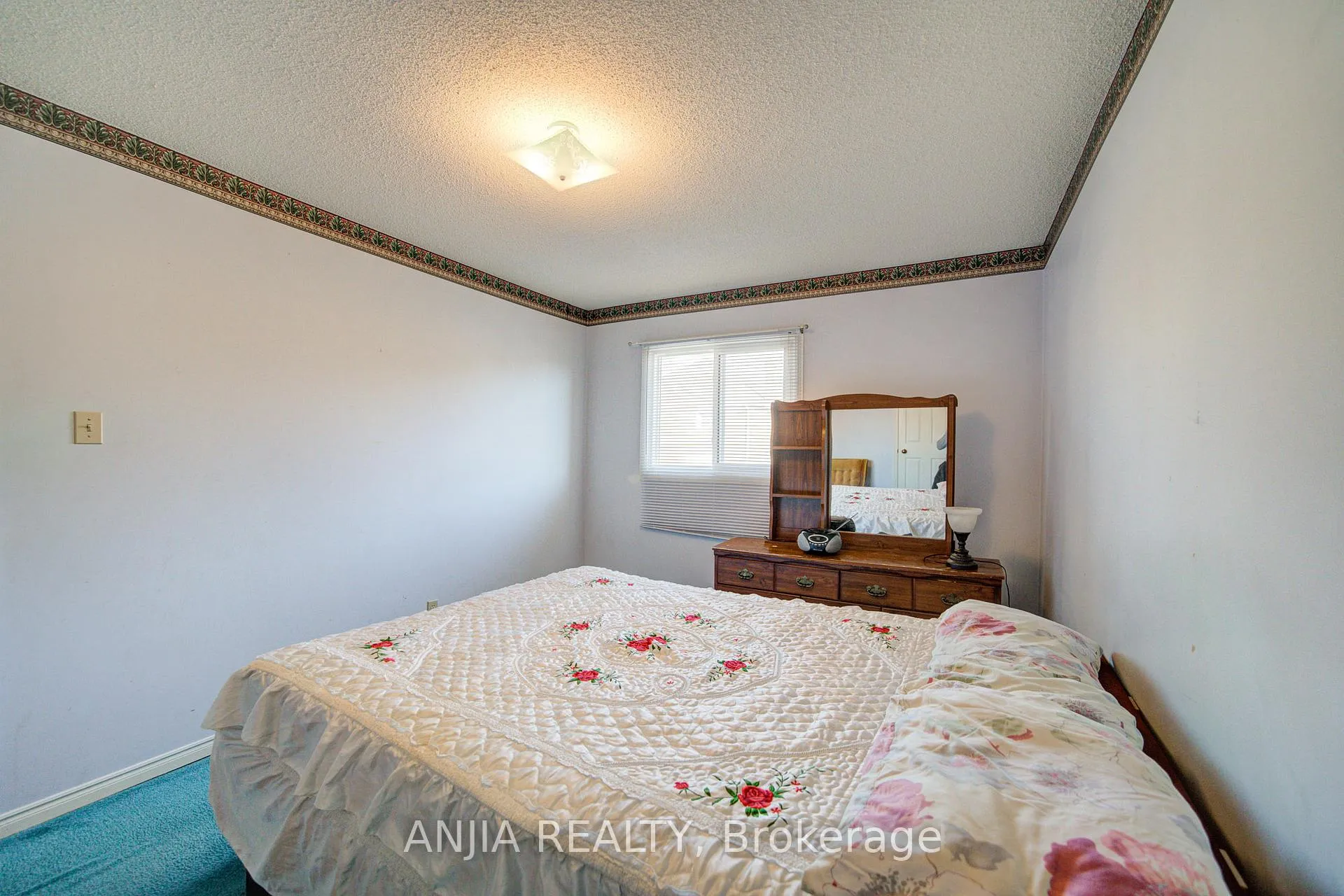 Photo 36 of 34 Baylawn Drive, Markham, Middlefield — HOMEH