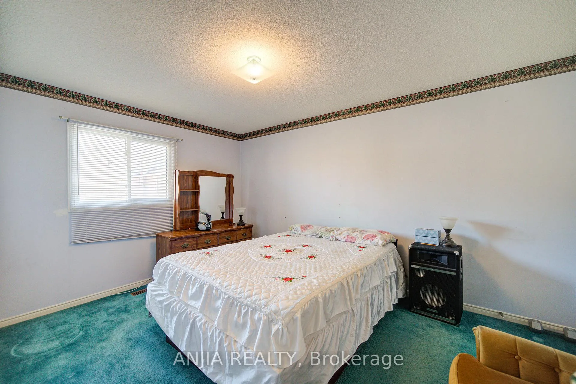 Photo 37 of 34 Baylawn Drive, Markham, Middlefield — HOMEH