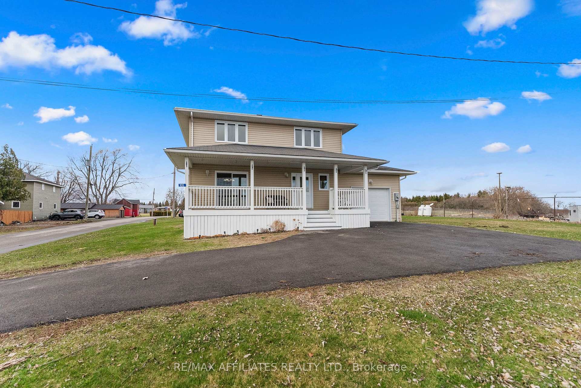 Photo 2 of 105 North Channel Road, Edwardsburgh/Cardinal, Edwardsburgh/Cardinal Twp — HOMEH