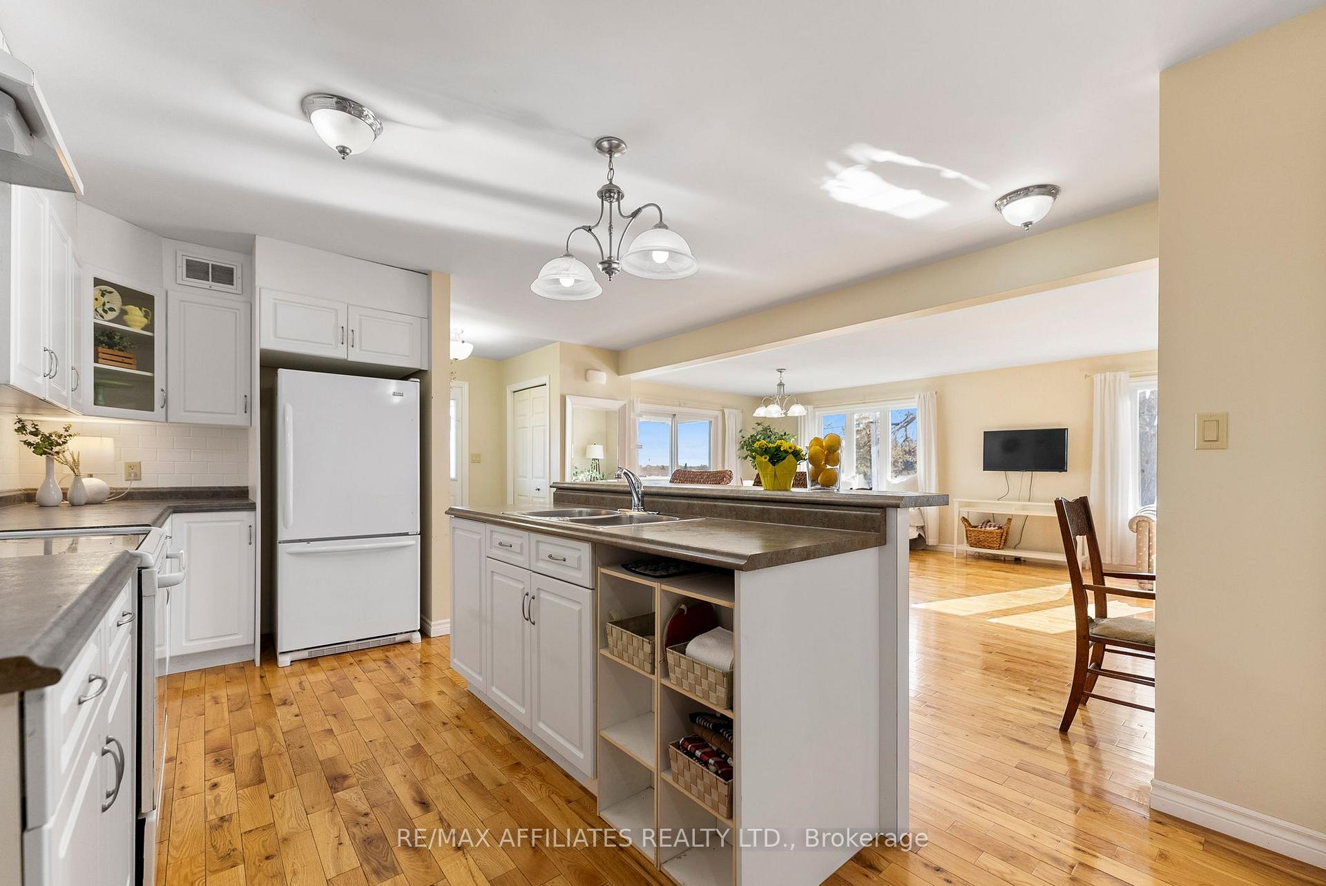 Photo 11 of 105 North Channel Road, Edwardsburgh/Cardinal, Edwardsburgh/Cardinal Twp — HOMEH