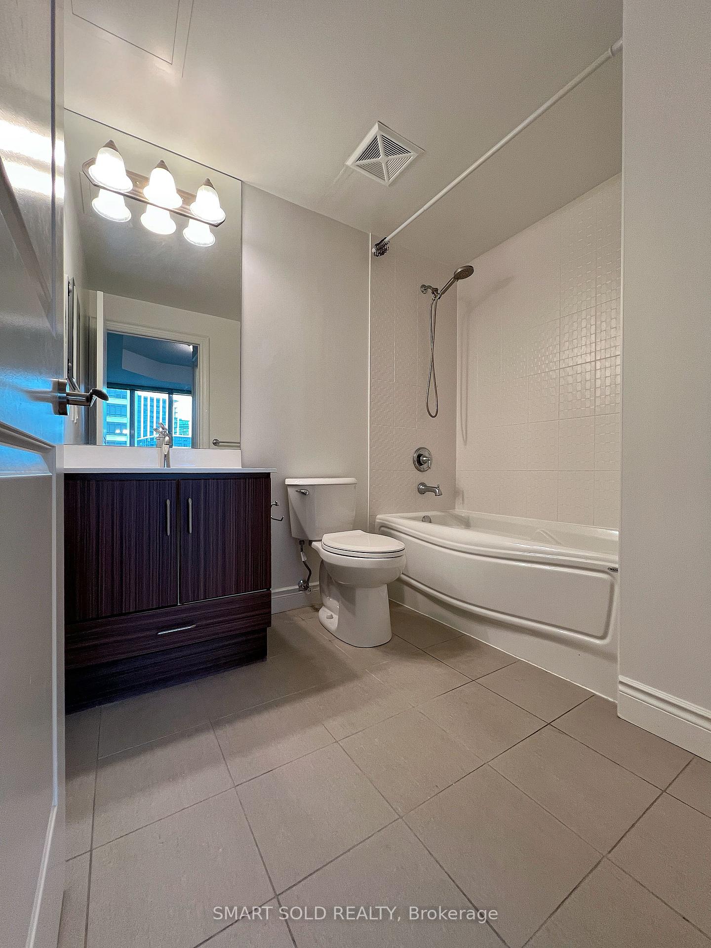 Photo 6 of Unit B525, 99 South Town Centre Boulevard, Markham, Unionville — HOMEH
