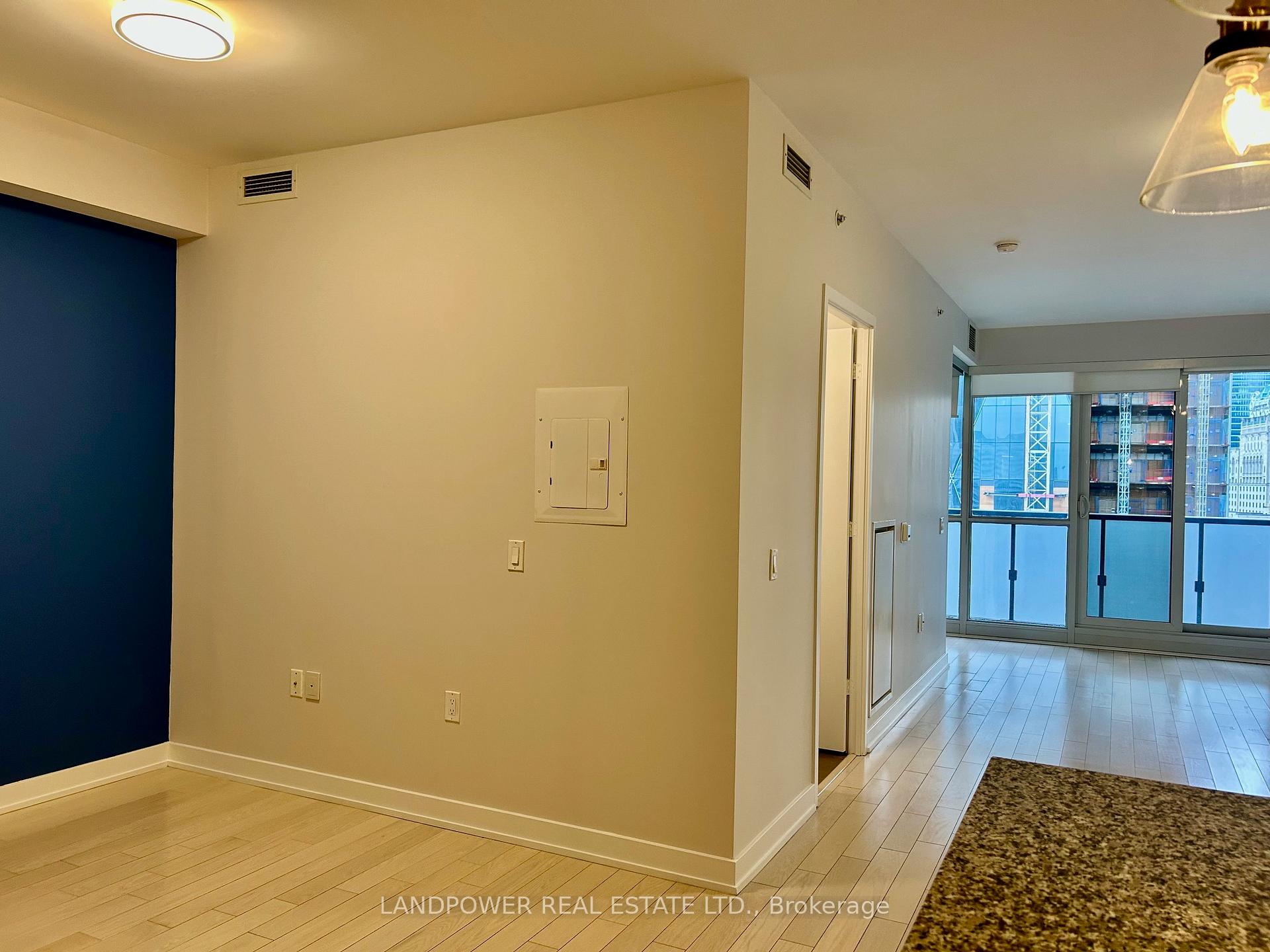 Photo 4 of Unit 2403, 1 The Esplanade, Toronto, Waterfront Communities — HOMEH