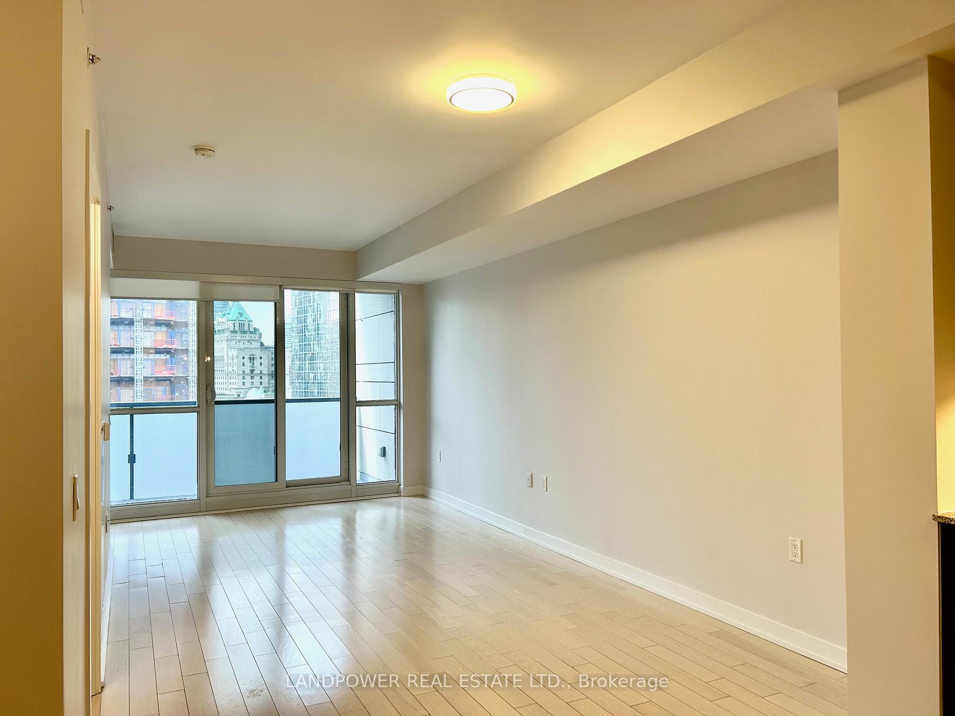 Photo 6 of Unit 2403, 1 The Esplanade, Toronto, Waterfront Communities — HOMEH