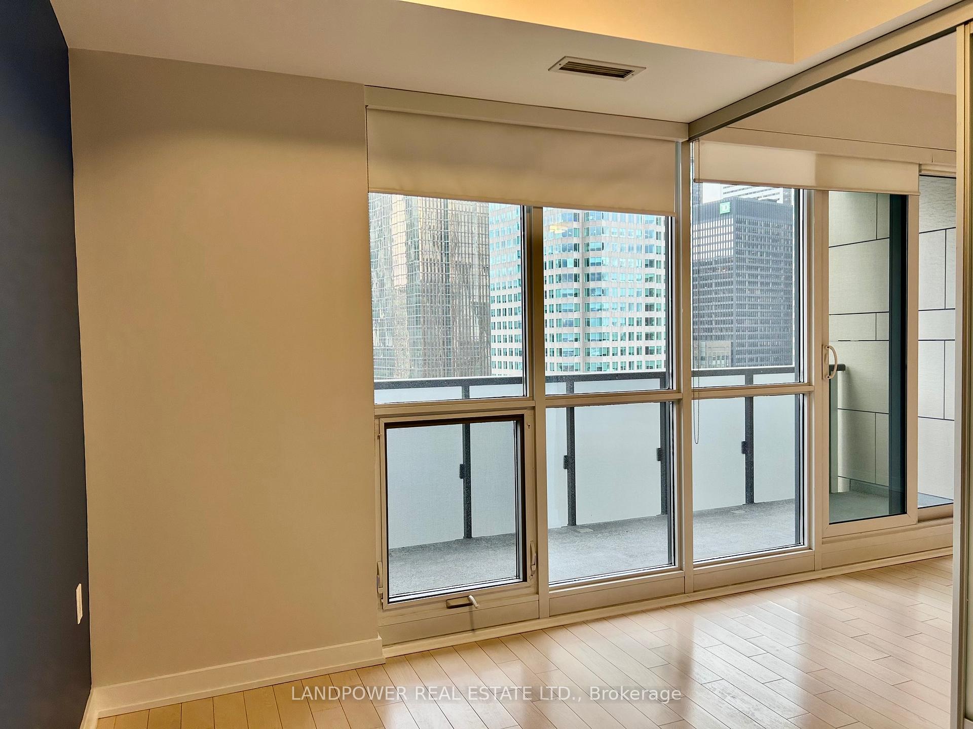 Photo 11 of Unit 2403, 1 The Esplanade, Toronto, Waterfront Communities — HOMEH