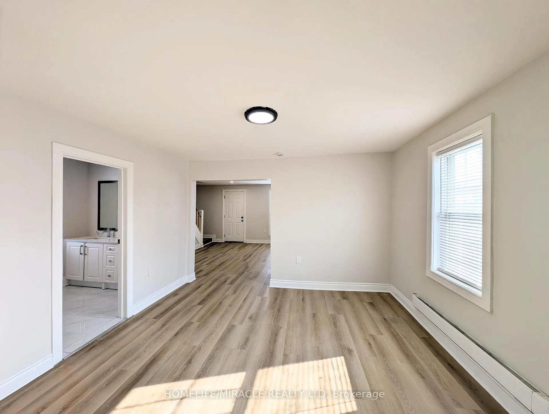 Photo 4 of 137 Proctor Street, Sarnia — HOMEH