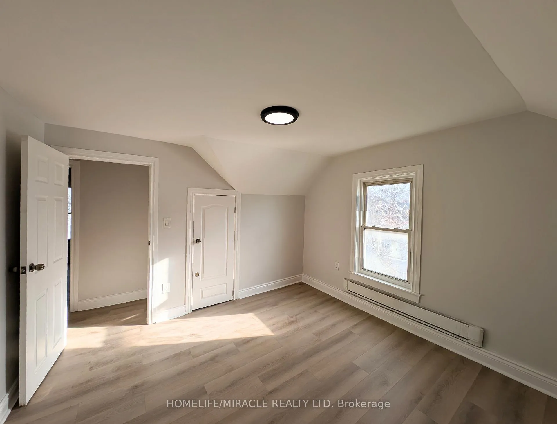 Photo 6 of 137 Proctor Street, Sarnia — HOMEH