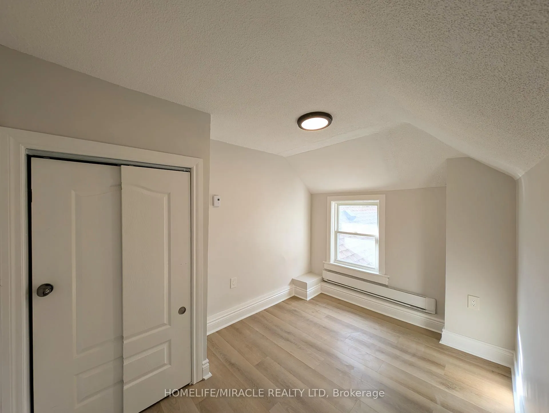 Photo 7 of 137 Proctor Street, Sarnia — HOMEH