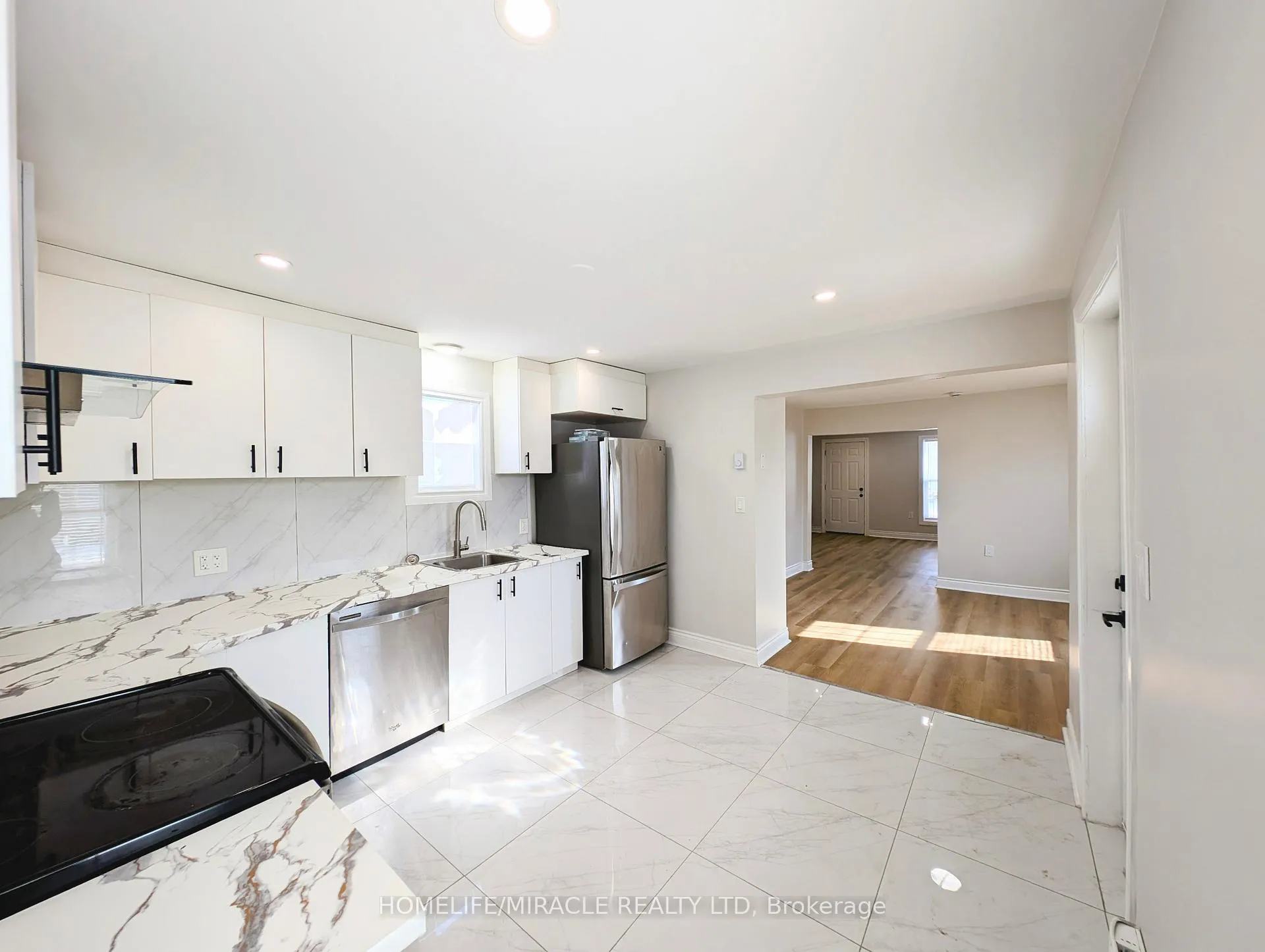 Photo 14 of 137 Proctor Street, Sarnia — HOMEH