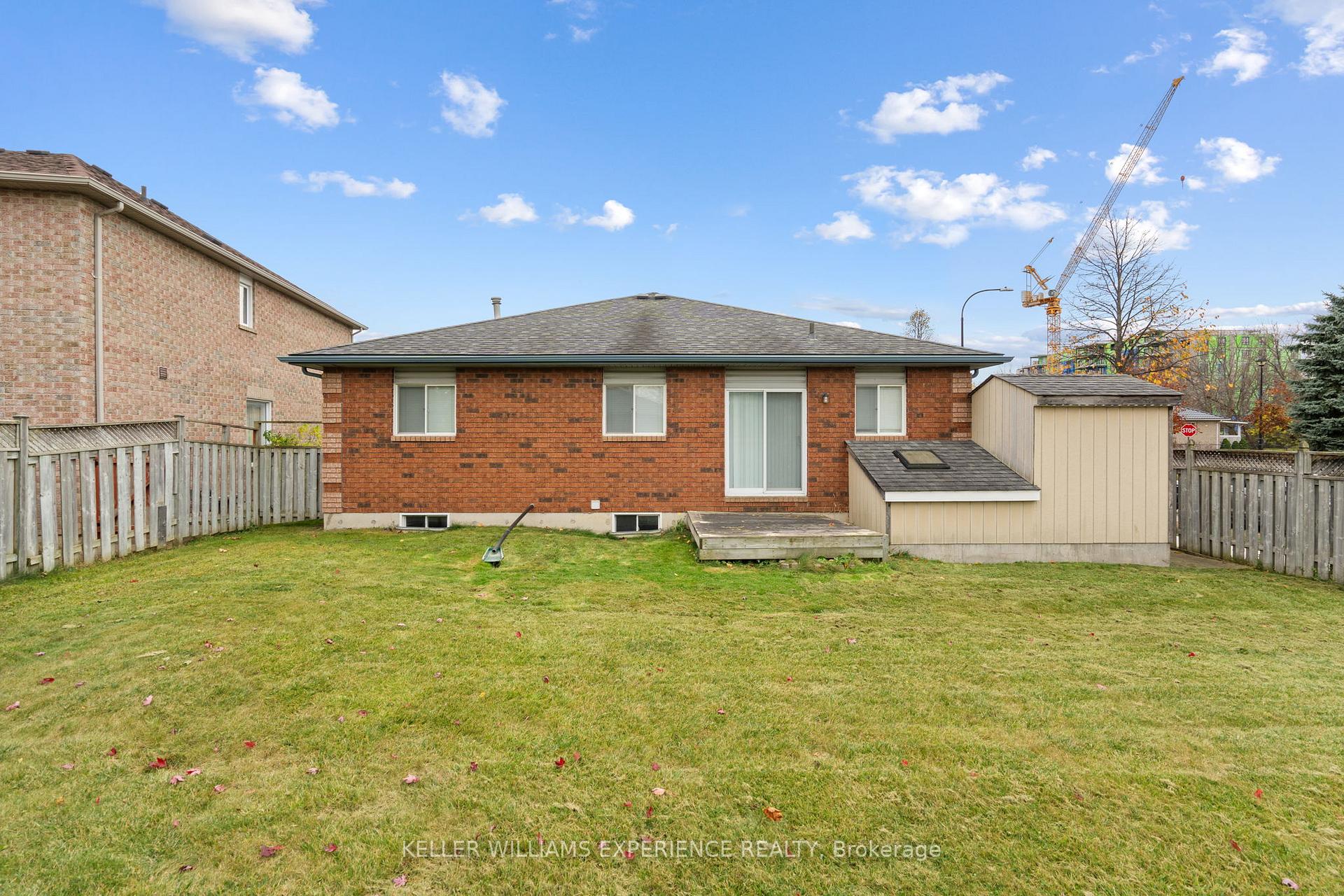 Photo 5 of 62 Mapleton Avenue, Barrie, Holly — HOMEH