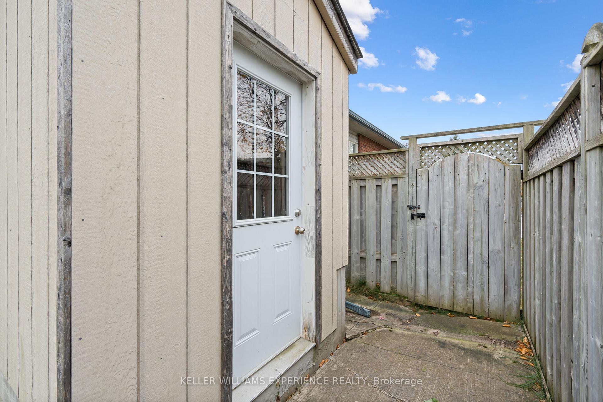 Photo 6 of 62 Mapleton Avenue, Barrie, Holly — HOMEH