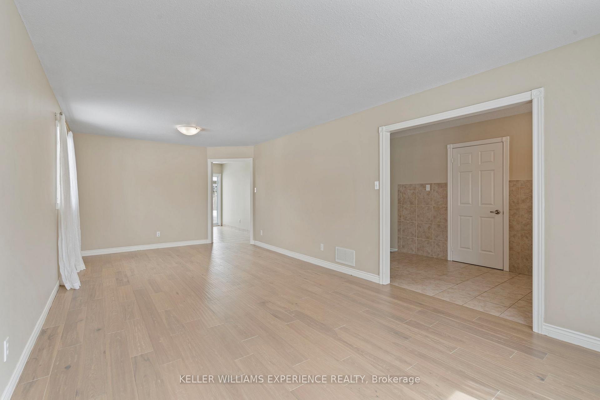 Photo 12 of 62 Mapleton Avenue, Barrie, Holly — HOMEH