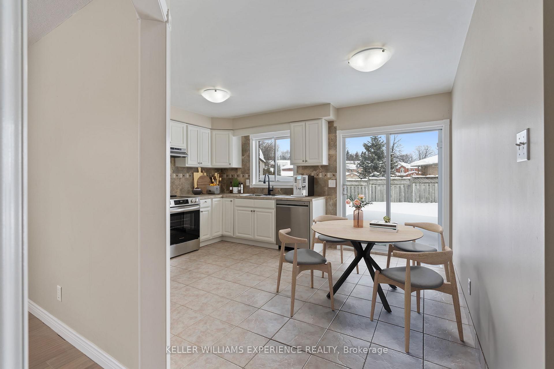 Photo 15 of 62 Mapleton Avenue, Barrie, Holly — HOMEH
