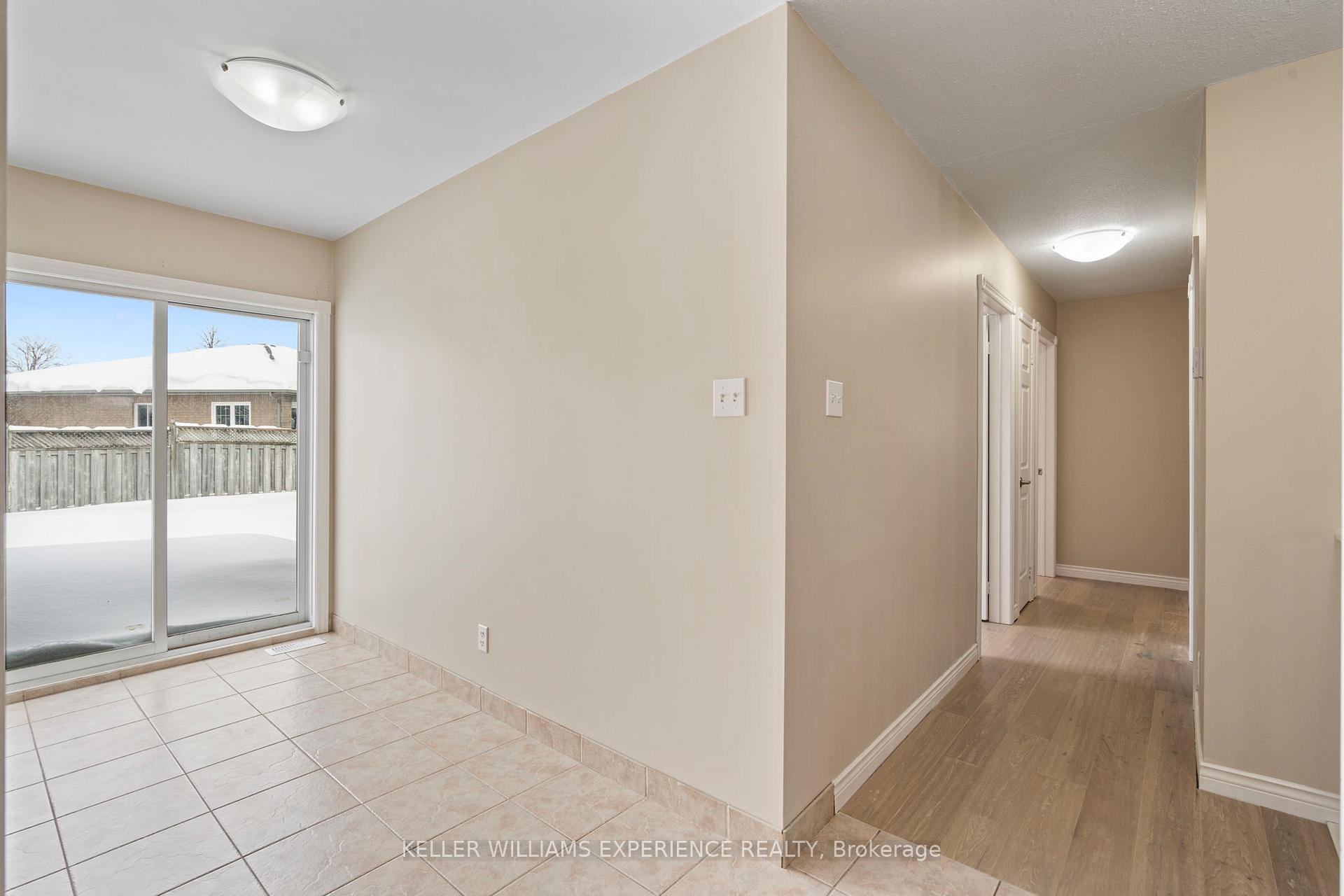 Photo 21 of 62 Mapleton Avenue, Barrie, Holly — HOMEH