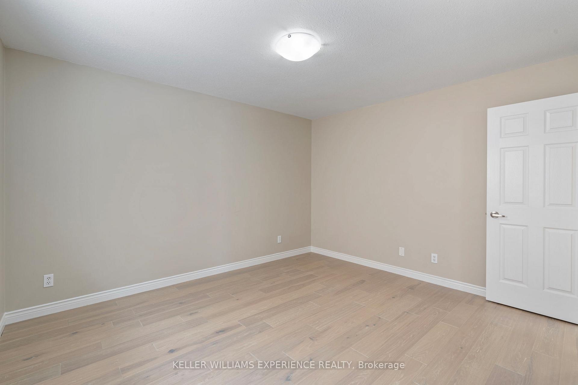 Photo 26 of 62 Mapleton Avenue, Barrie, Holly — HOMEH
