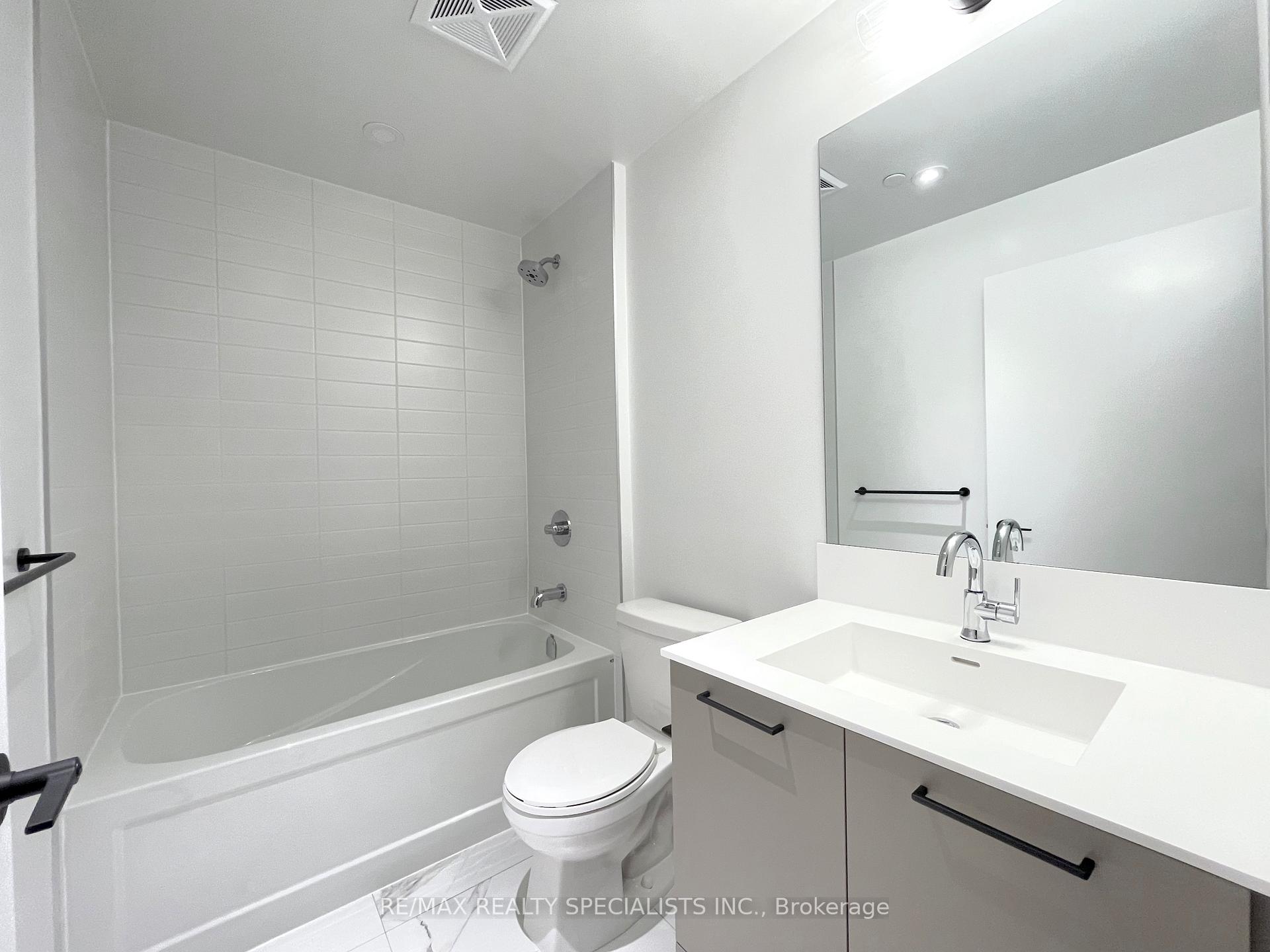 Photo 4 of Unit 412, 10 Lagerfeld Drive, Brampton, Northwest Brampton — HOMEH