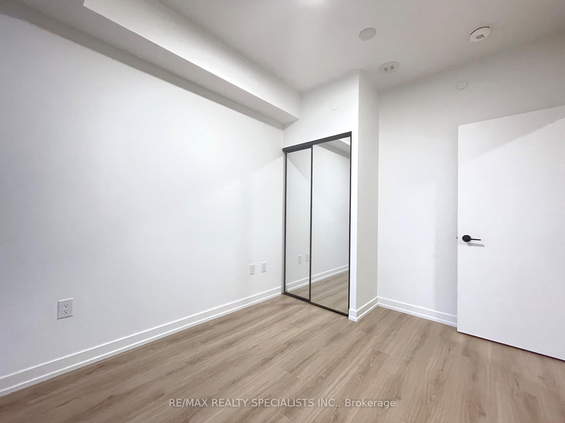 Photo 6 of Unit 412, 10 Lagerfeld Drive, Brampton, Northwest Brampton — HOMEH
