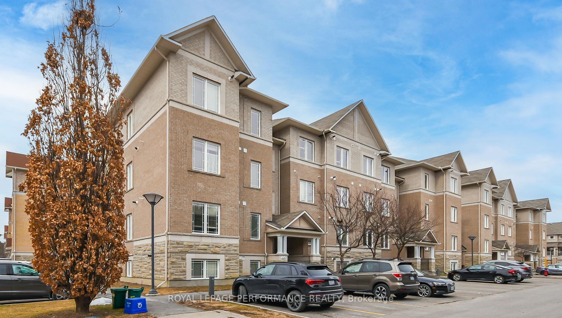 Front of Unit 4, 224 Paseo Private