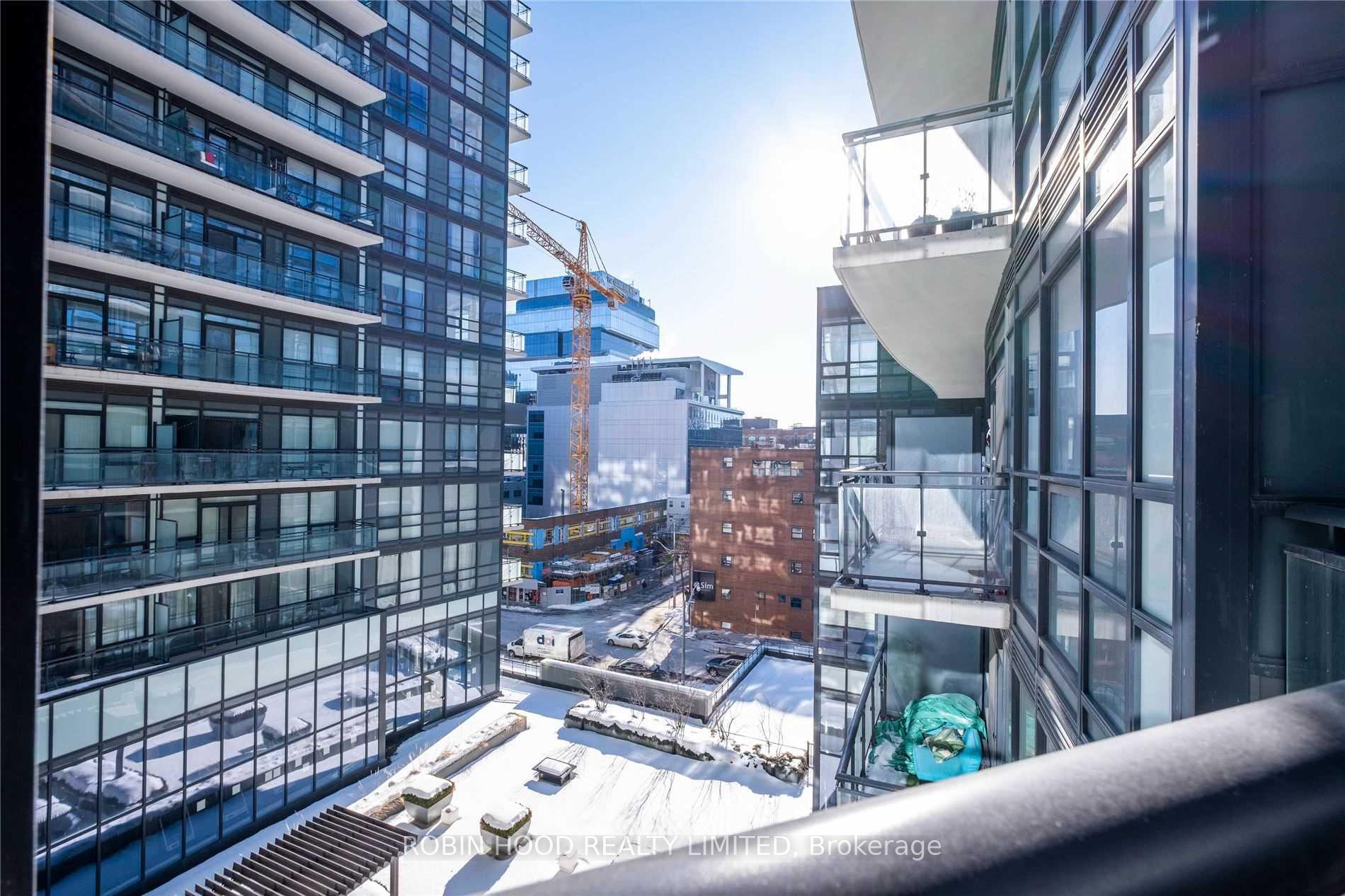 Photo 8 of Unit 815, 460 Adelaide Street E, Toronto, Moss Park — HOMEH