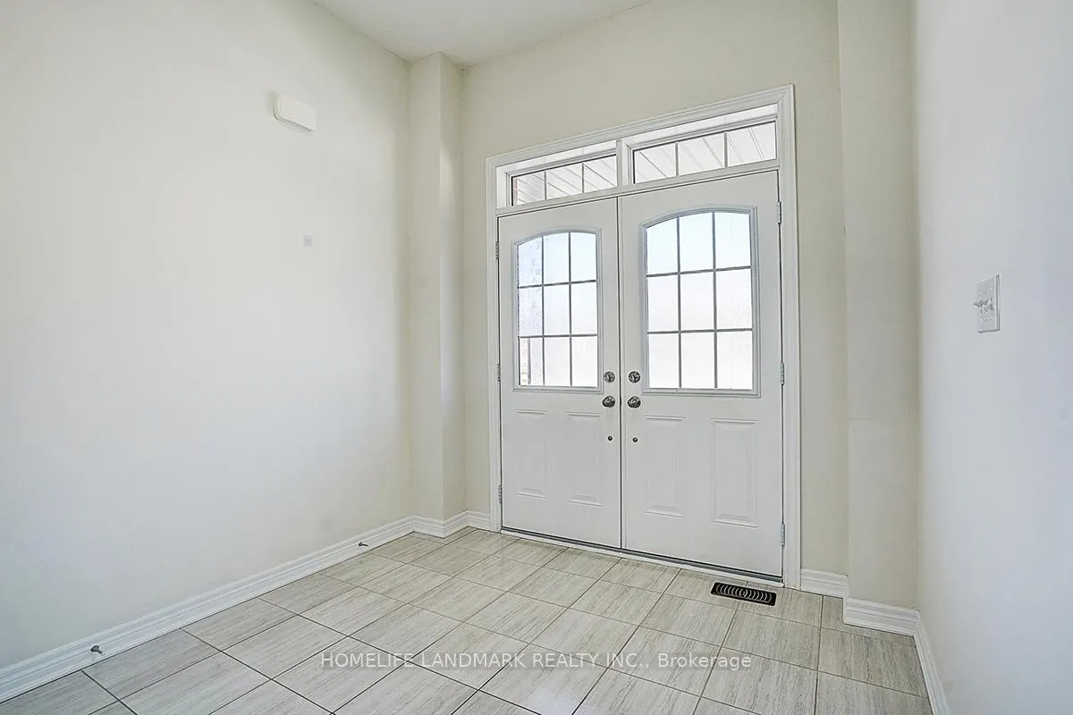 Photo 2 of 5 Reddington Road, Markham, Cedarwood — HOMEH