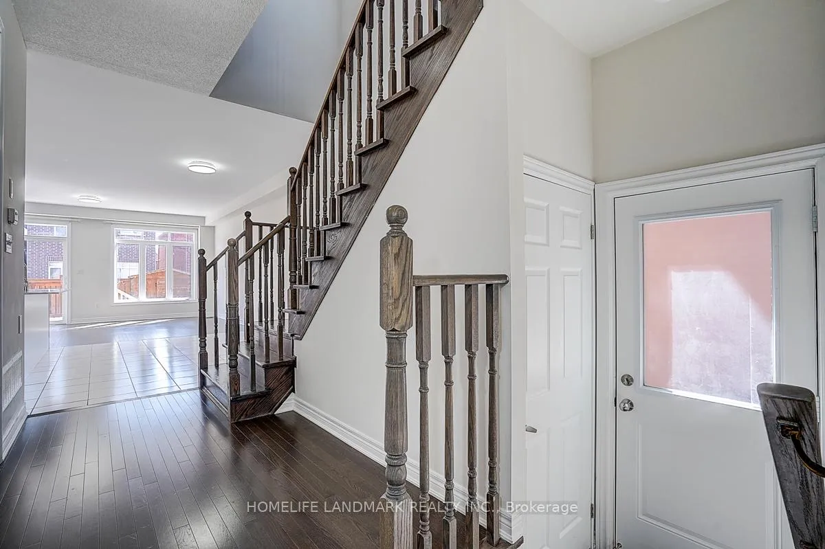 Photo 4 of 5 Reddington Road, Markham, Cedarwood — HOMEH