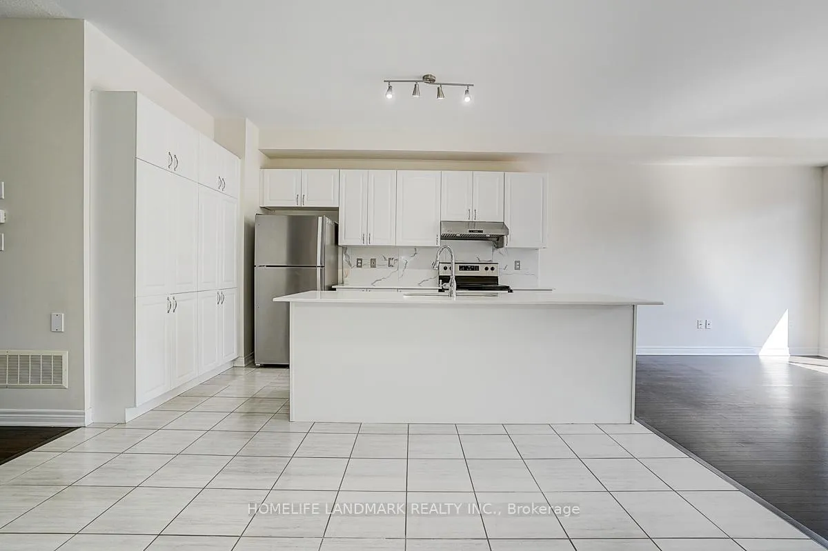 Photo 8 of 5 Reddington Road, Markham, Cedarwood — HOMEH