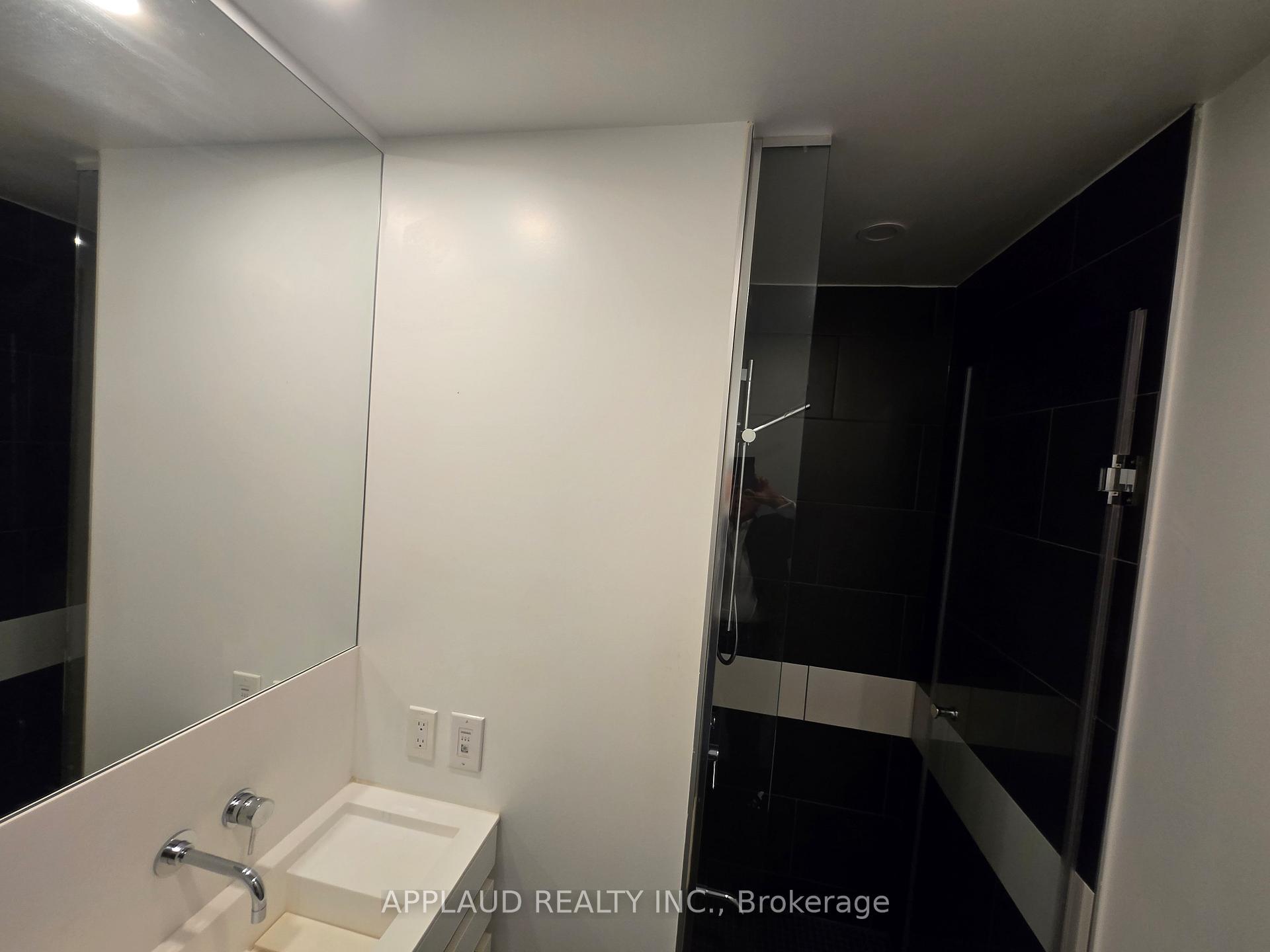Photo 13 of Unit 5002, 197 Yonge Street, Toronto, Church-Yonge Corridor — HOMEH