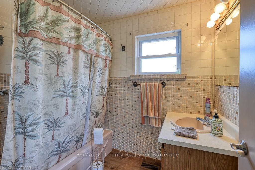 Photo 5 of 7069 Talbot Trail, Chatham-Kent, Blenheim — HOMEH