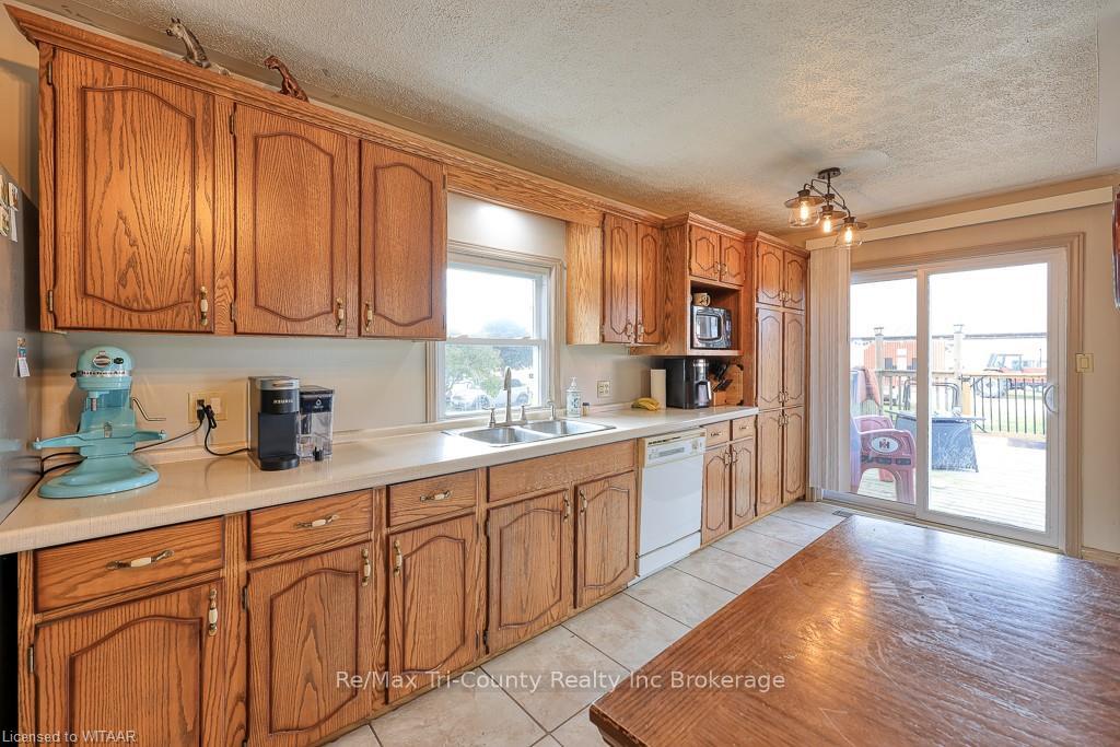 Photo 6 of 7069 Talbot Trail, Chatham-Kent, Blenheim — HOMEH