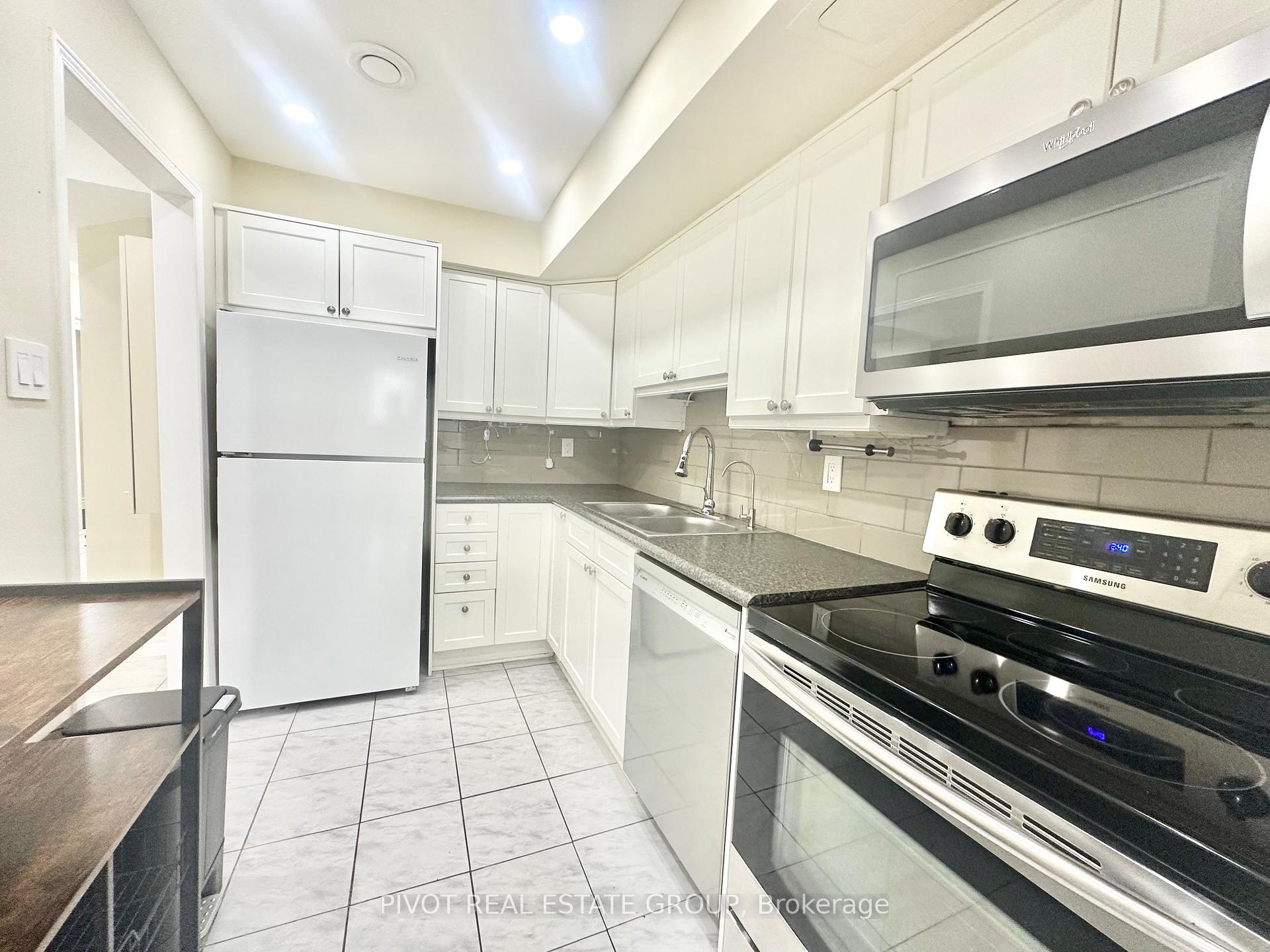 Photo 5 of 41 Wylie Circle, Halton Hills, Georgetown — HOMEH